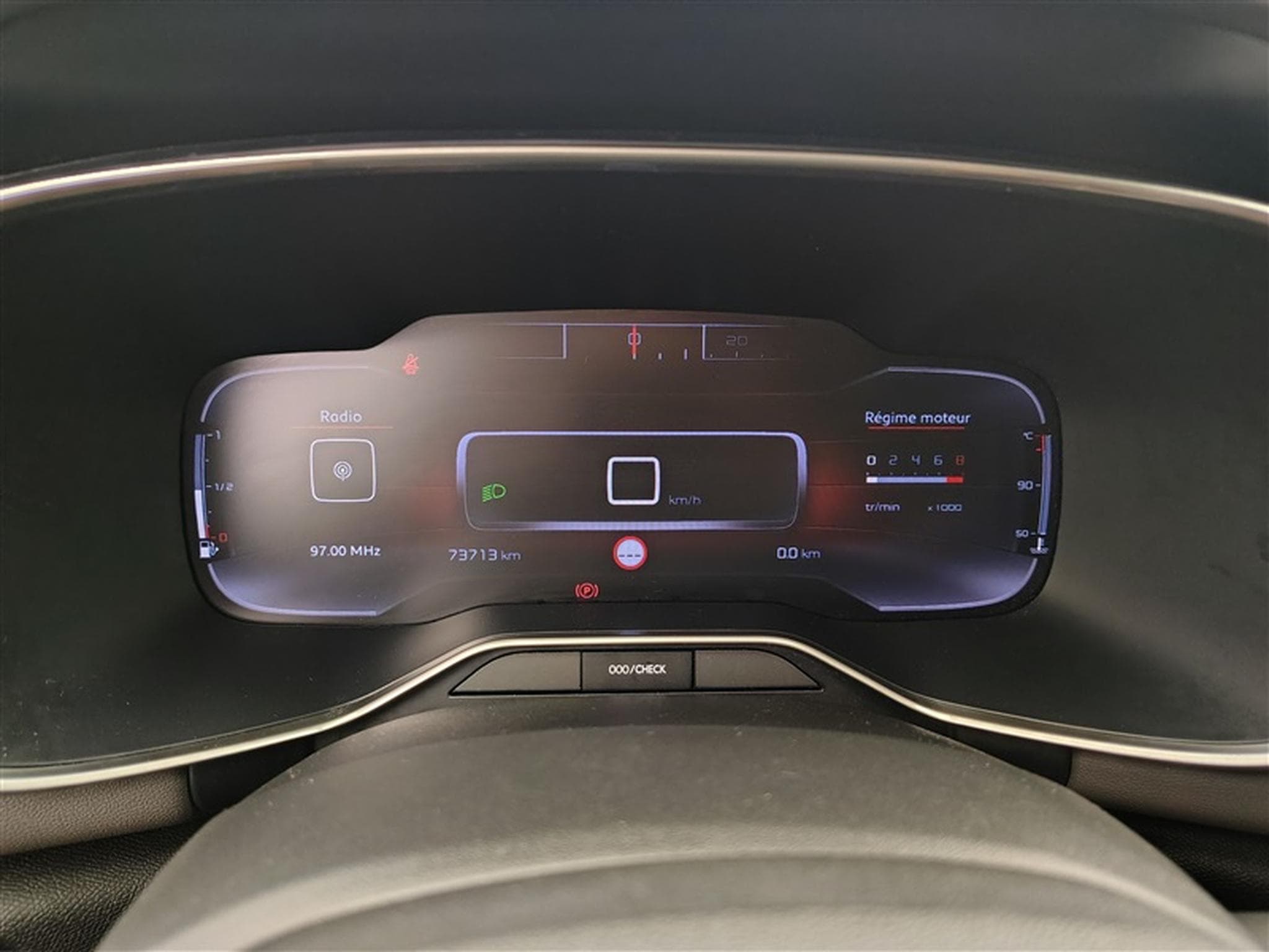 Citroen C5 Aircross 1.2 PureTech 130cv Feel NAVI / KEYLESS / CAMERA / JA 18" (2020) - Photo 10