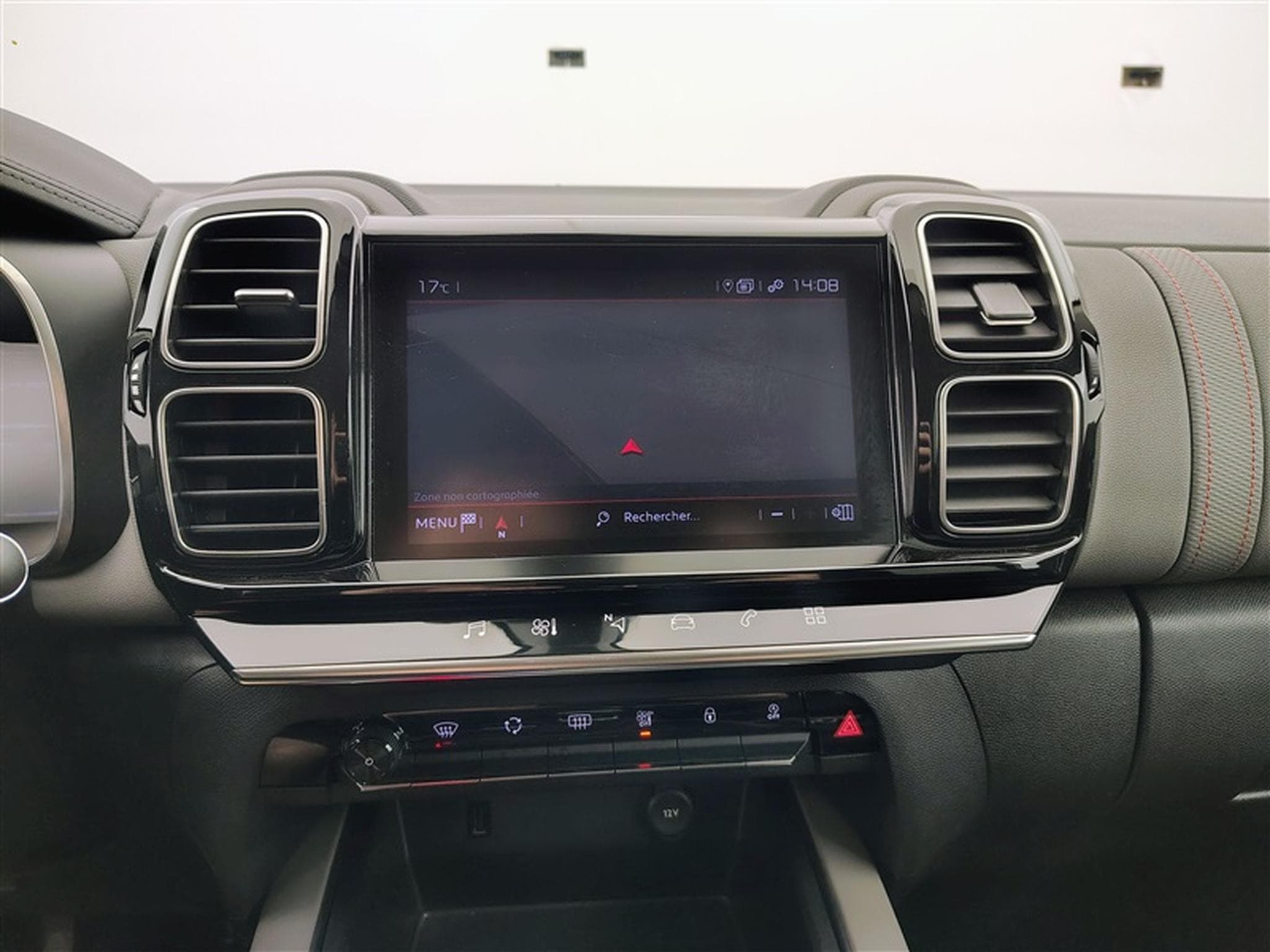 Citroen C5 Aircross 1.2 PureTech 130cv Feel NAVI / KEYLESS / CAMERA / JA 18" (2020) - Photo 11