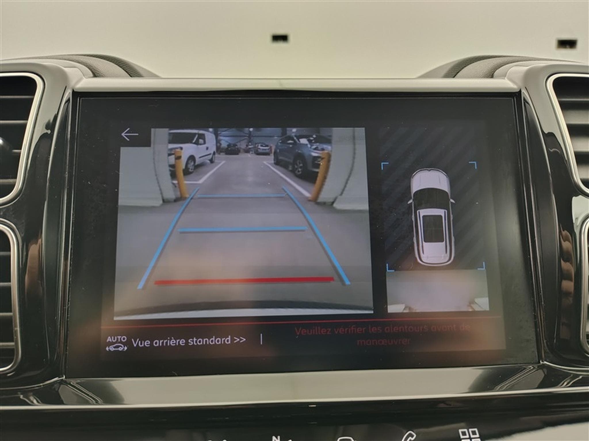 Citroen C5 Aircross 1.2 PureTech 130cv Feel NAVI / KEYLESS / CAMERA / JA 18" (2020) - Photo 18