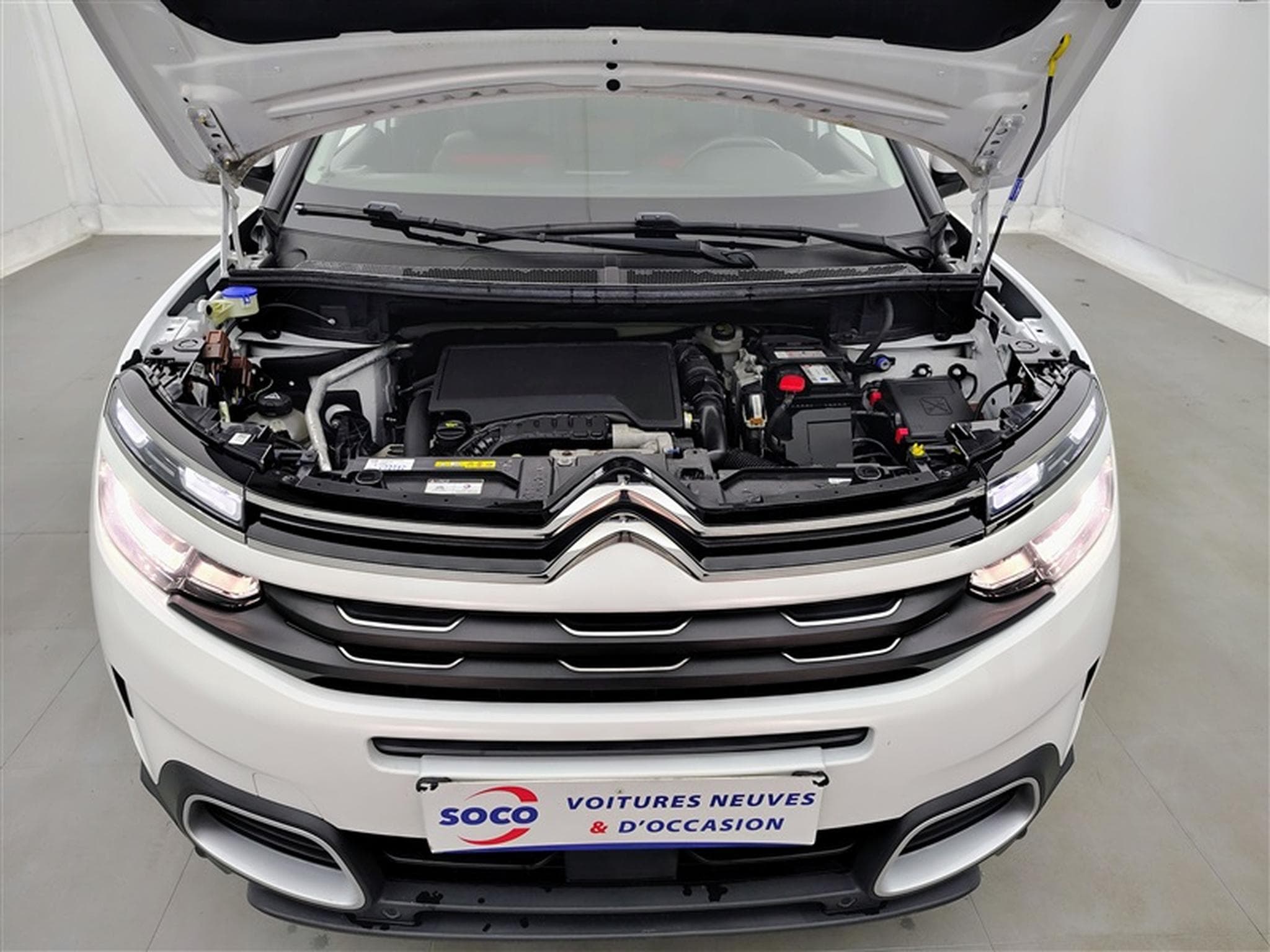 Citroen C5 Aircross 1.2 PureTech 130cv Feel NAVI / KEYLESS / CAMERA / JA 18" (2020) - Photo 19