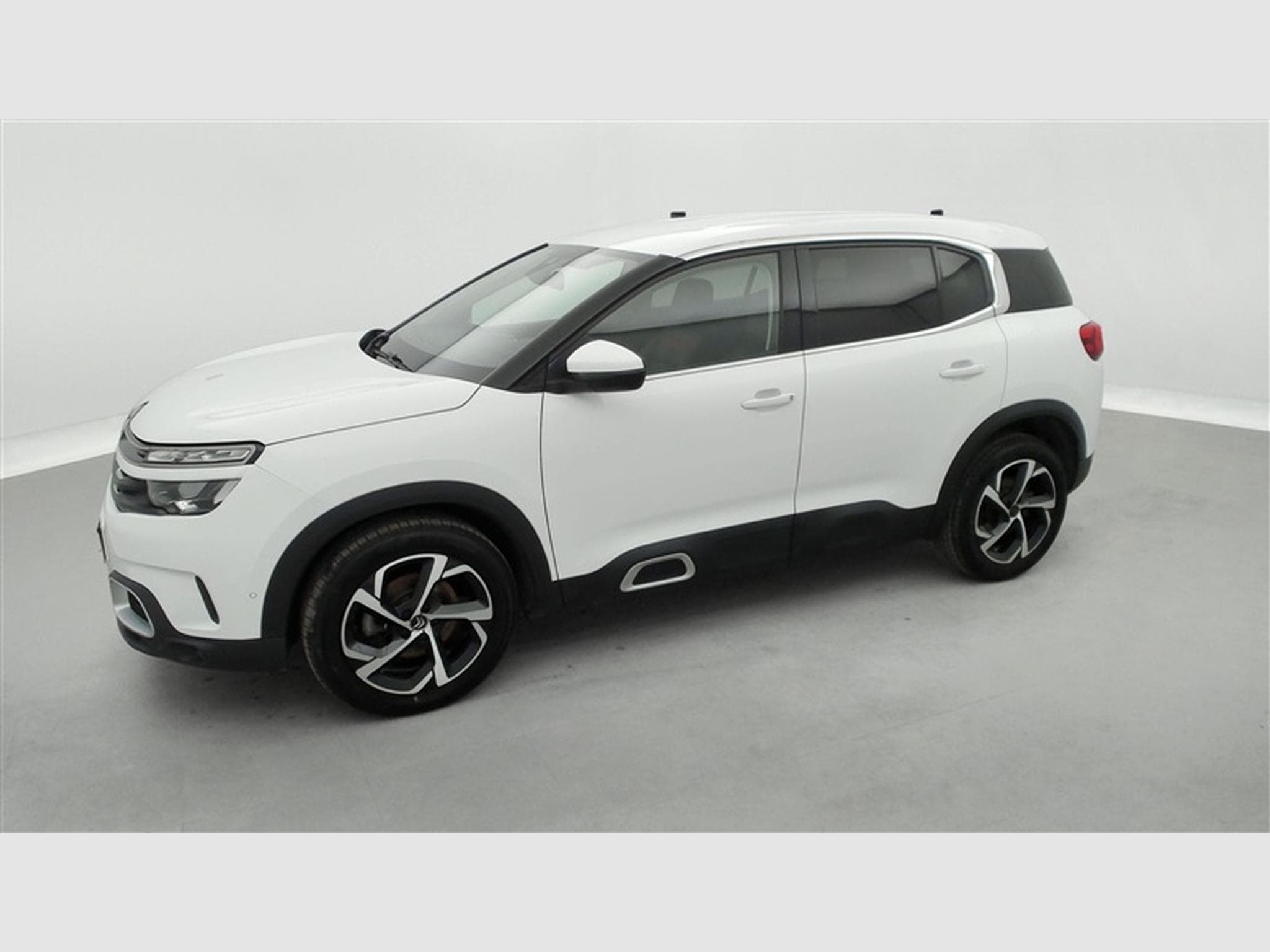Citroen C5 Aircross 1.2 PureTech 130cv Feel NAVI / KEYLESS / CAMERA / JA 18" (2020) - Photo 21