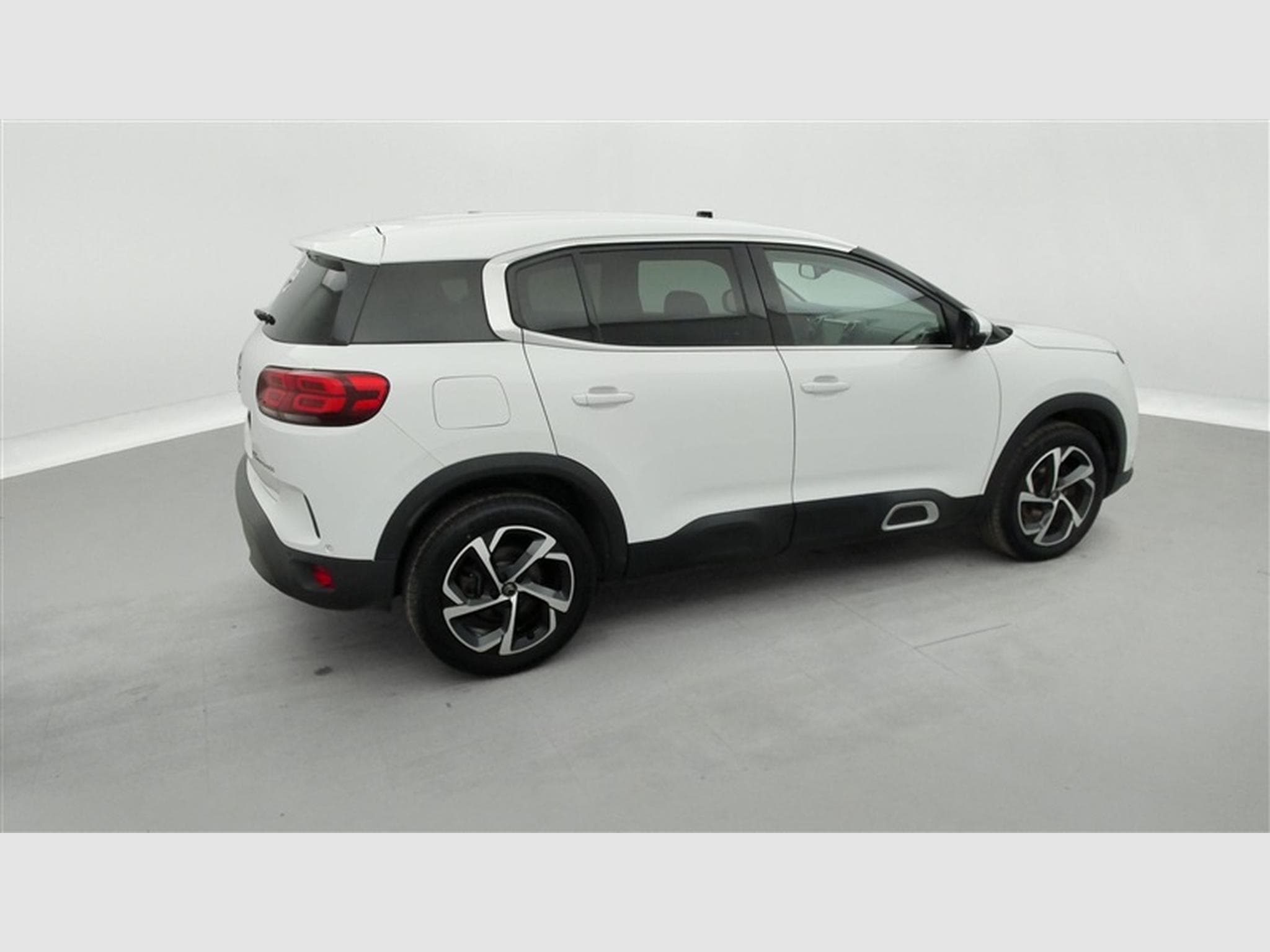Citroen C5 Aircross 1.2 PureTech 130cv Feel NAVI / KEYLESS / CAMERA / JA 18" (2020) - Photo 25