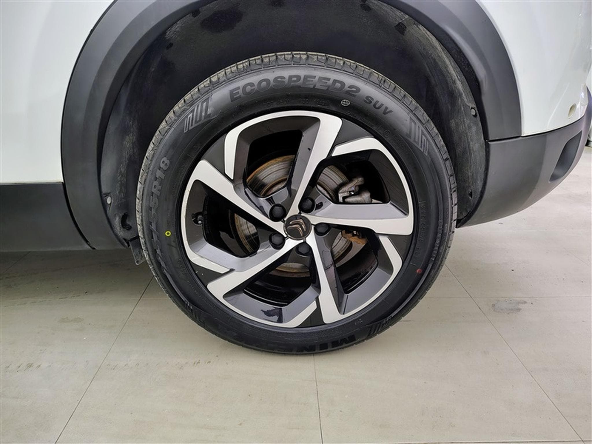 Citroen C5 Aircross 1.2 PureTech 130cv Feel NAVI / KEYLESS / CAMERA / JA 18" (2020) - Photo 6