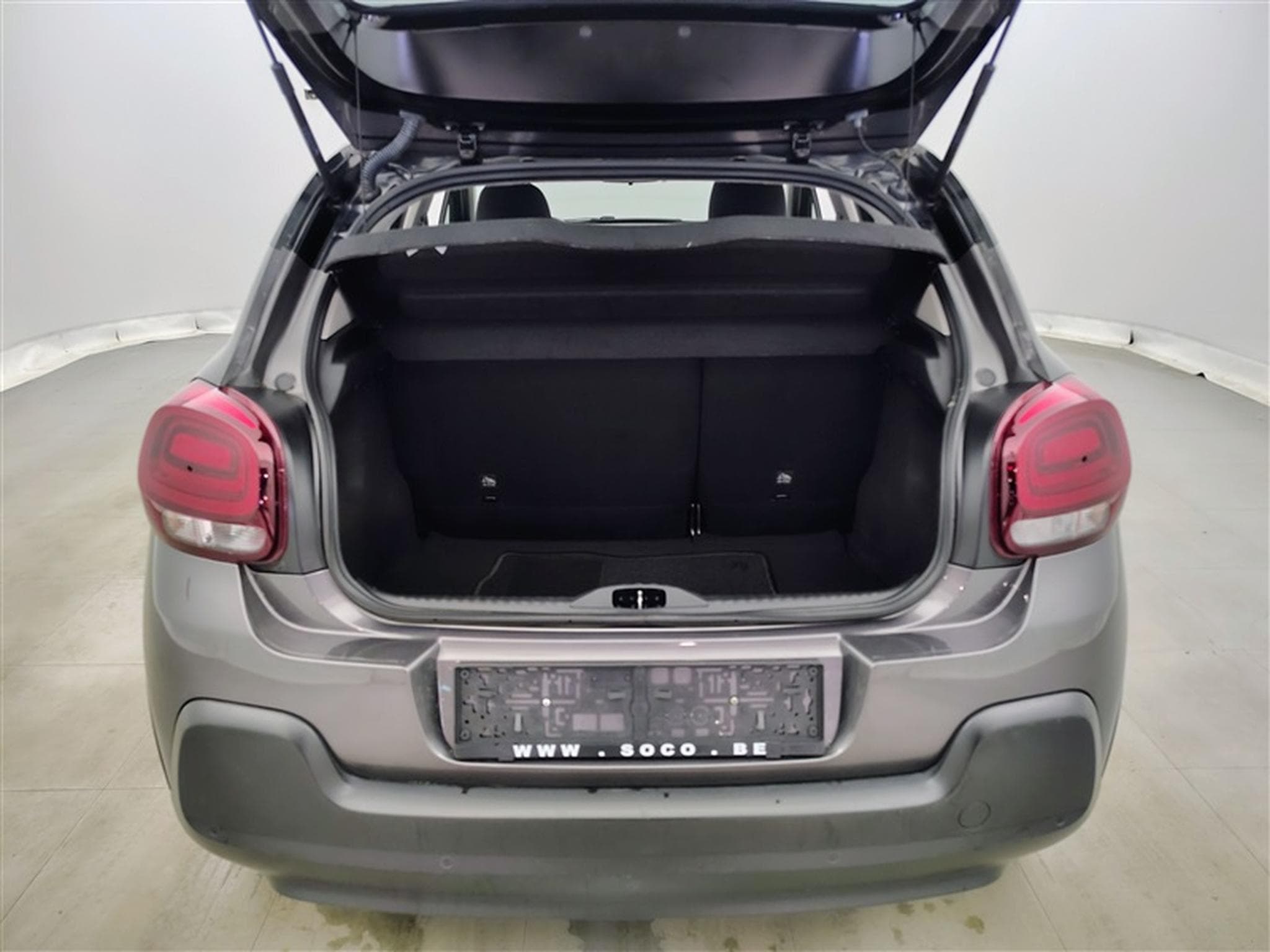 Citroen C3 1.2i PureTech Shine CARPLAY / FULL LED / JA 16" (2023) - Photo 14