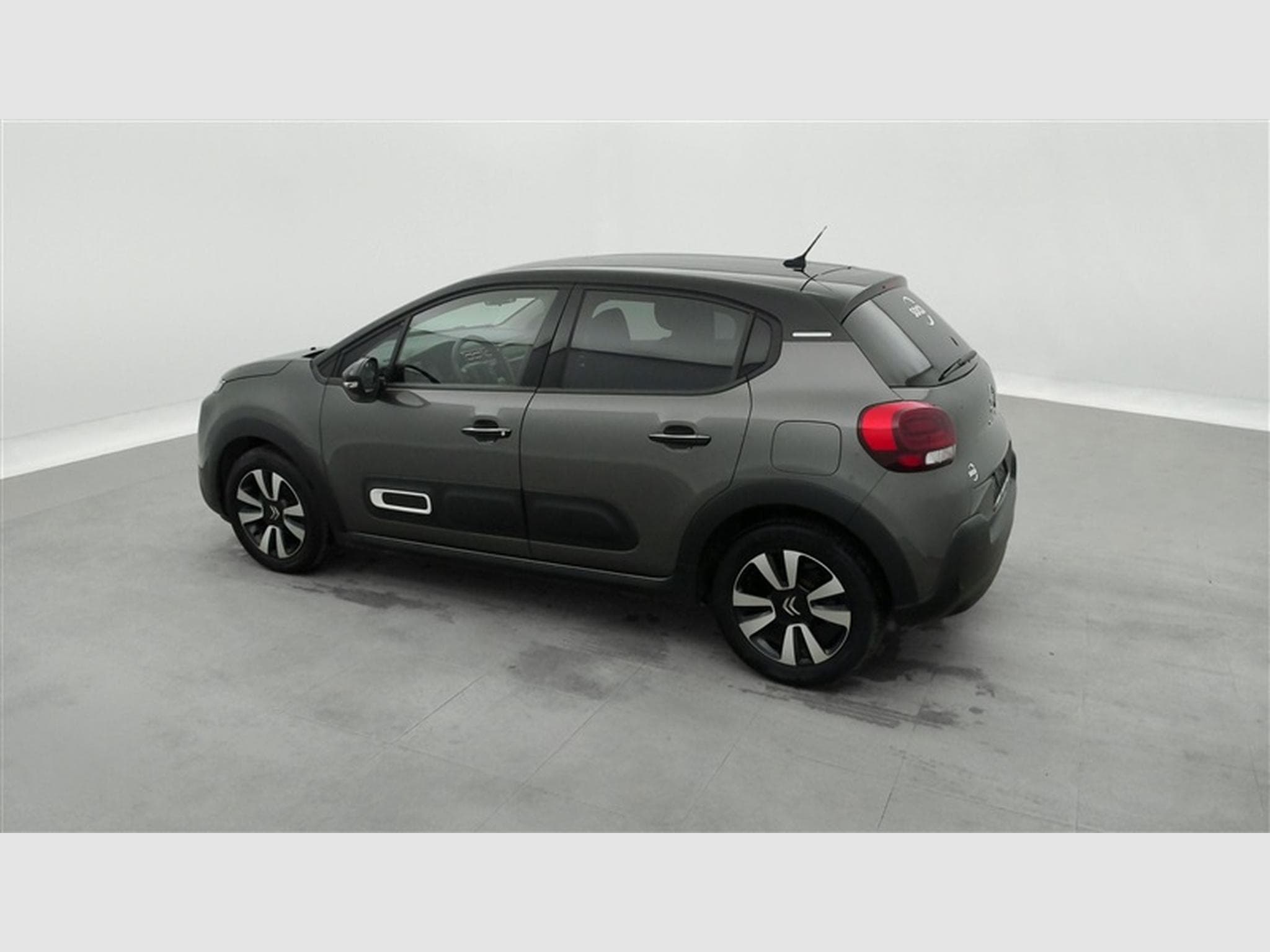 Citroen C3 1.2i PureTech Shine CARPLAY / FULL LED / JA 16" (2023) - Photo 25