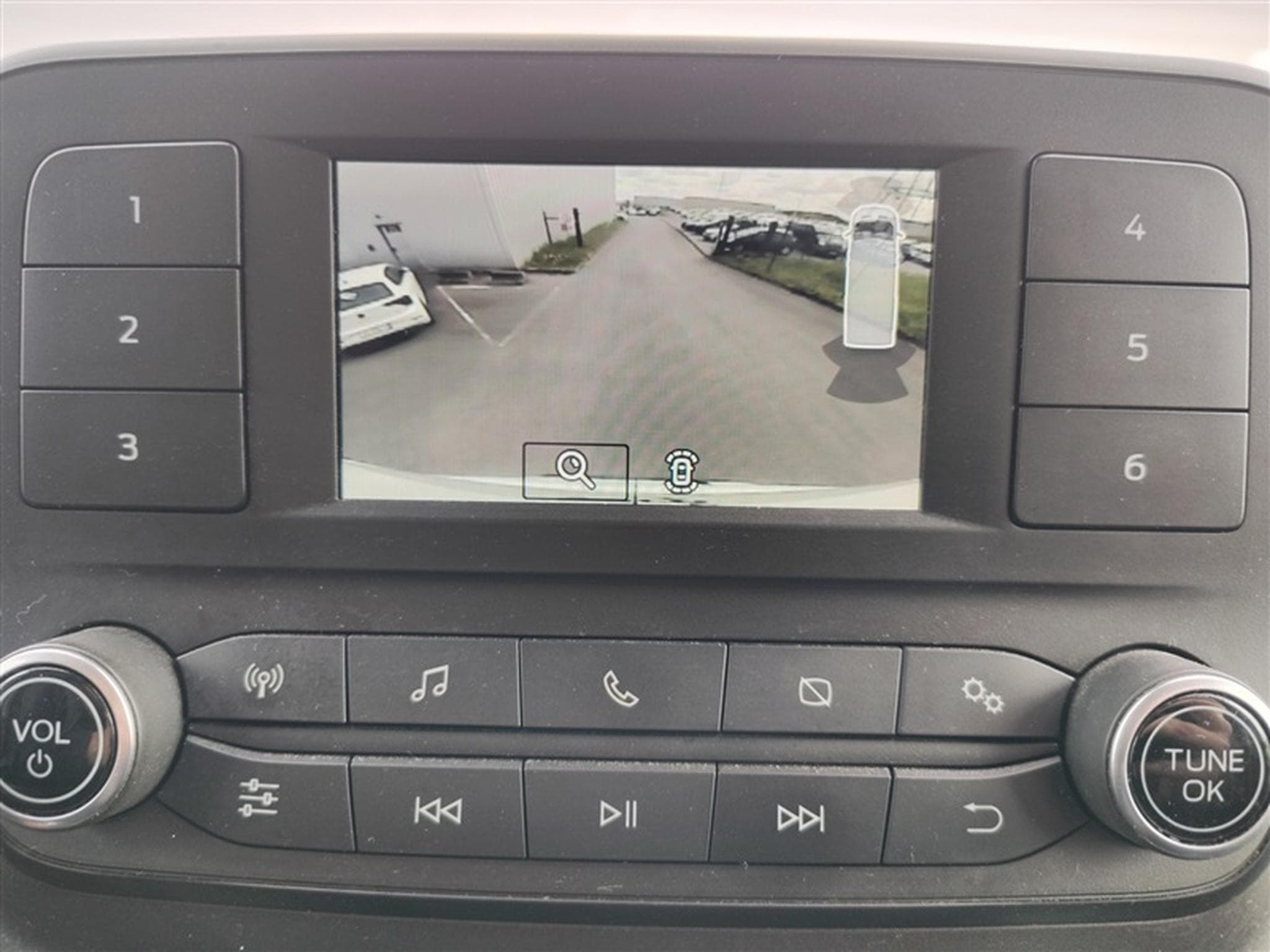 Ford Transit 2.0 TDCi L2H2 Trend CLIM / PDC AV-AR (2022) - Photo 16