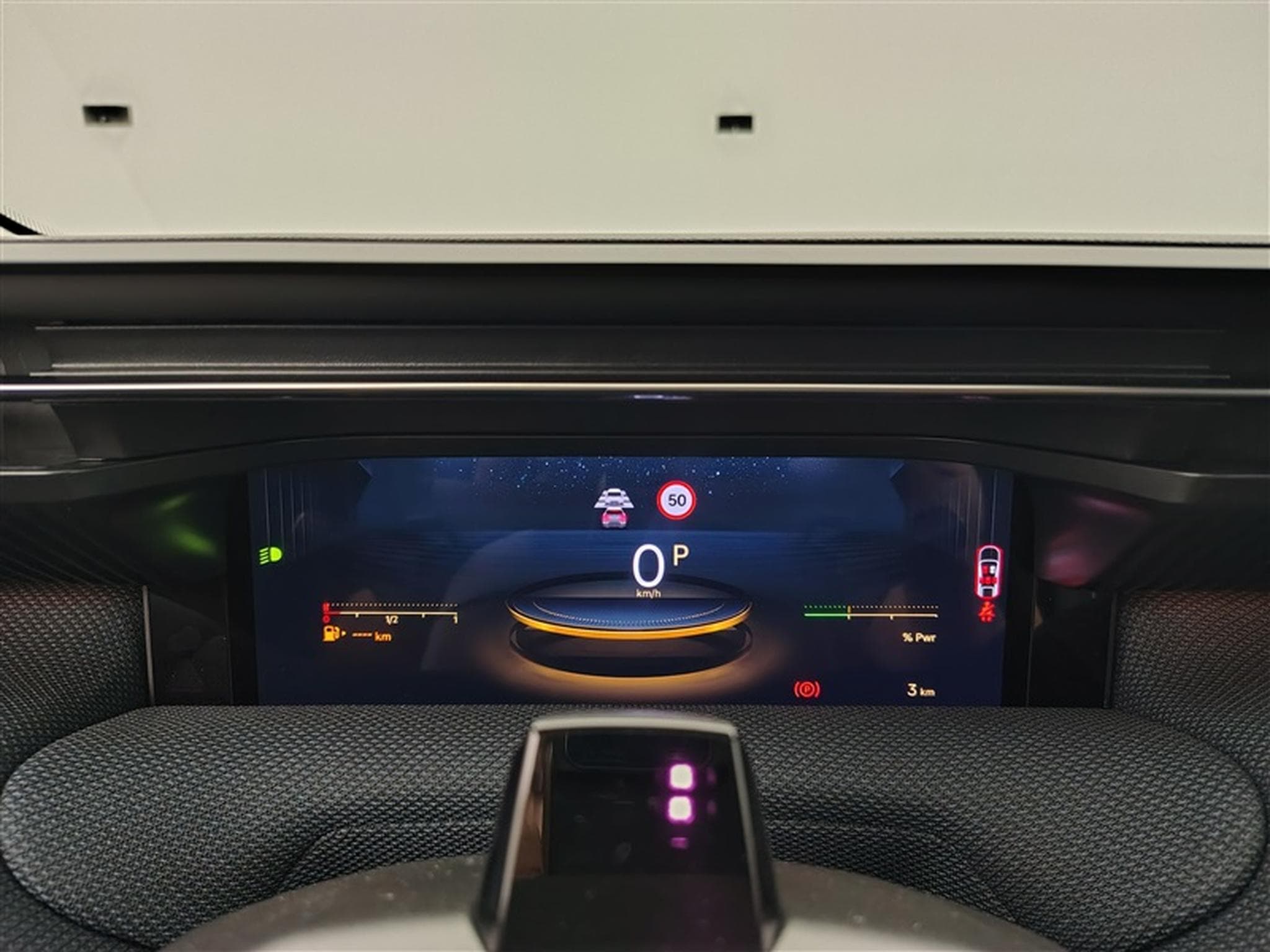 Citroen C5 Aircross 1.2 Hybrid 145cv E-DCS6 Plus NAVI / FULL LED / CAMERA / JA19 (2026) - Photo 10