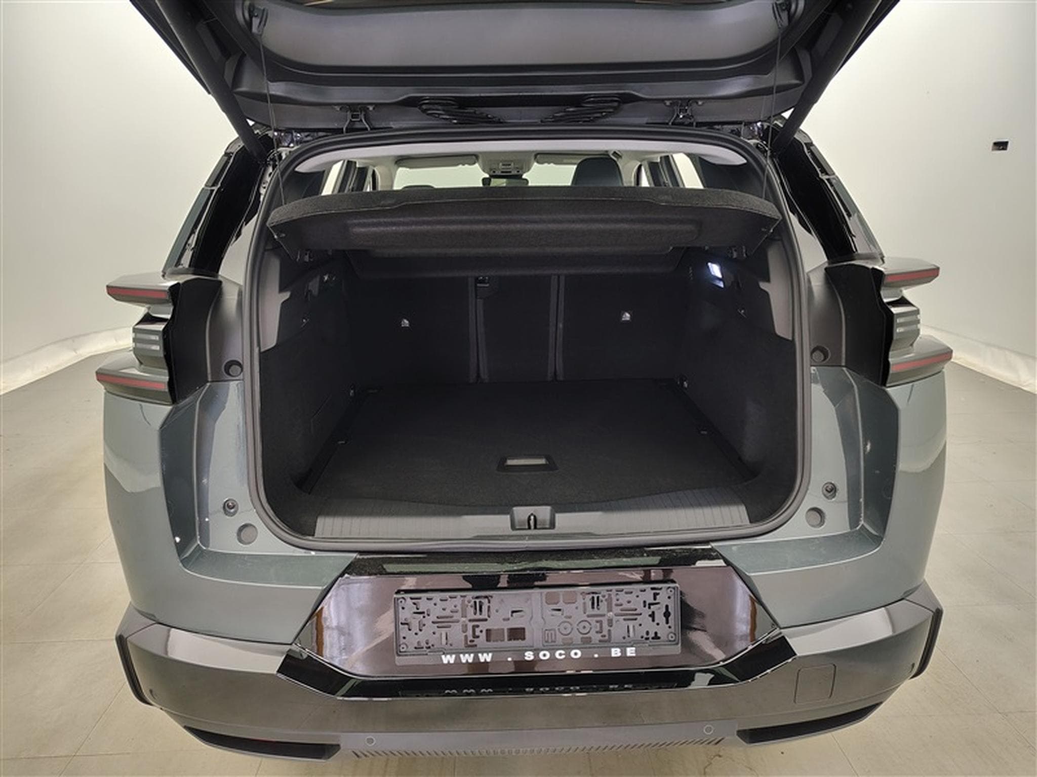 Citroen C5 Aircross 1.2 Hybrid 145cv E-DCS6 Plus NAVI / FULL LED / CAMERA / JA19 (2026) - Photo 14