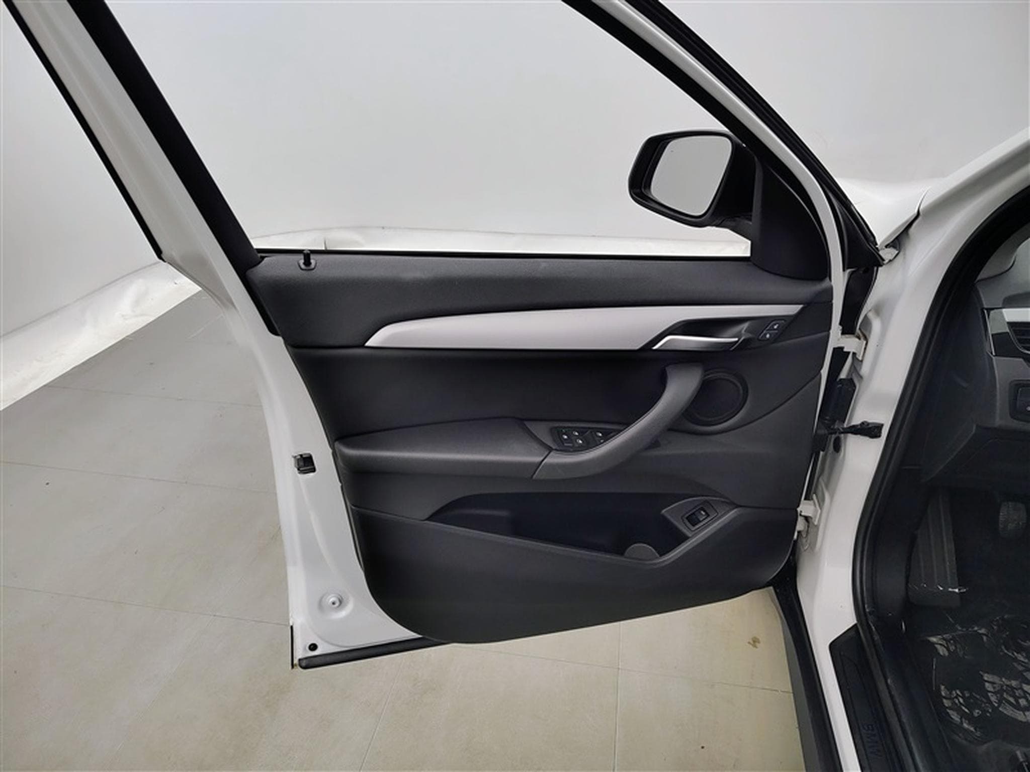 BMW X1 1.5i sDrive18 Business CUIR/NAVI/JA17/PDC AV AR (2021) - Photo 16