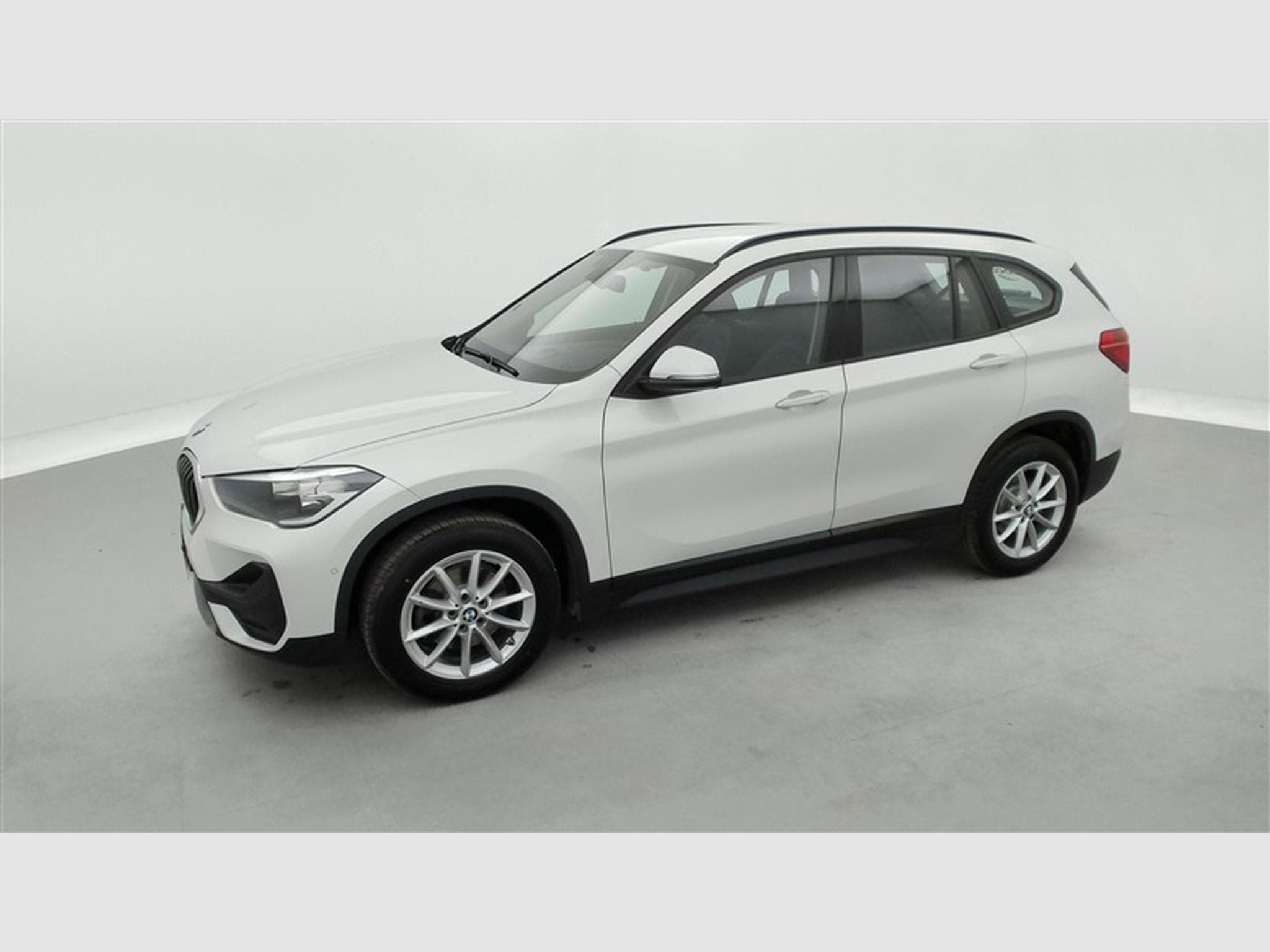 BMW X1 1.5i sDrive18 Business CUIR/NAVI/JA17/PDC AV AR (2021) - Photo 20