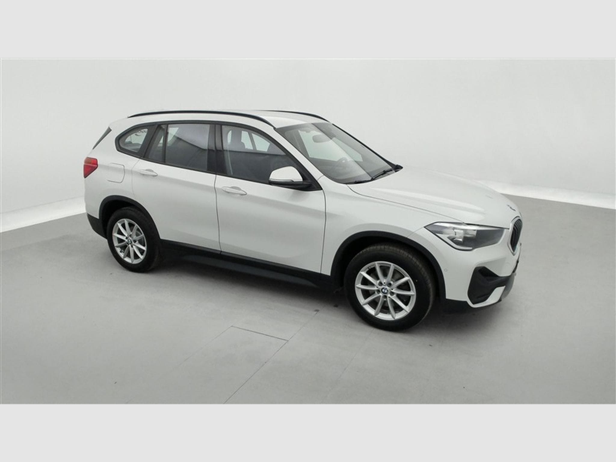 BMW X1 1.5i sDrive18 Business CUIR/NAVI/JA17/PDC AV AR (2021) - Photo 22