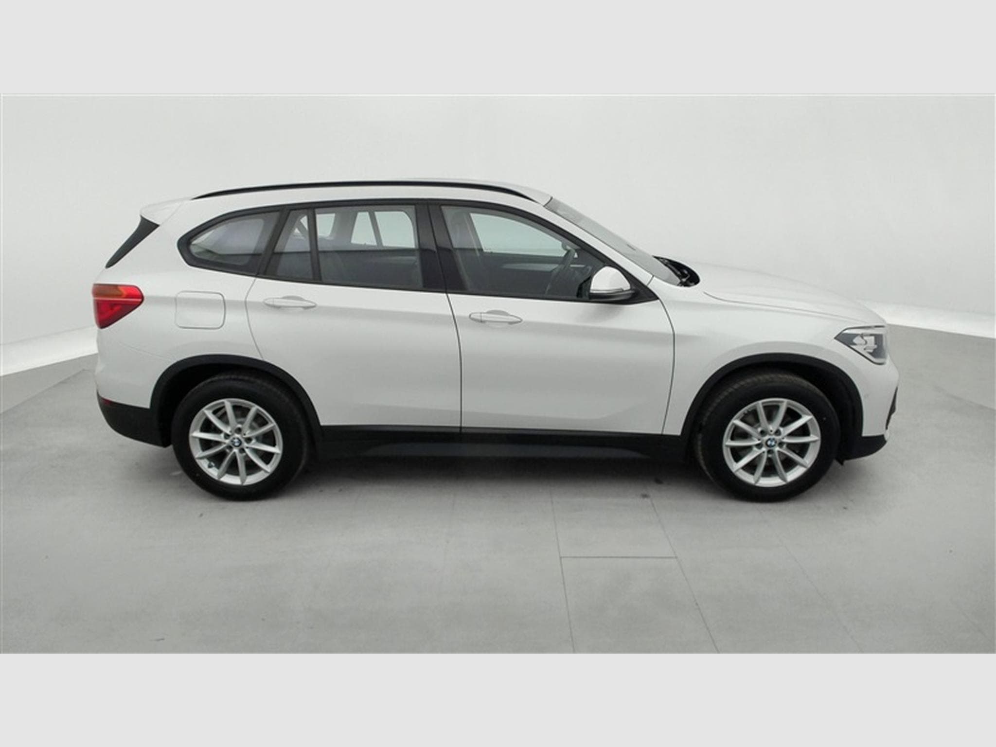 BMW X1 1.5i sDrive18 Business CUIR/NAVI/JA17/PDC AV AR (2021) - Photo 23