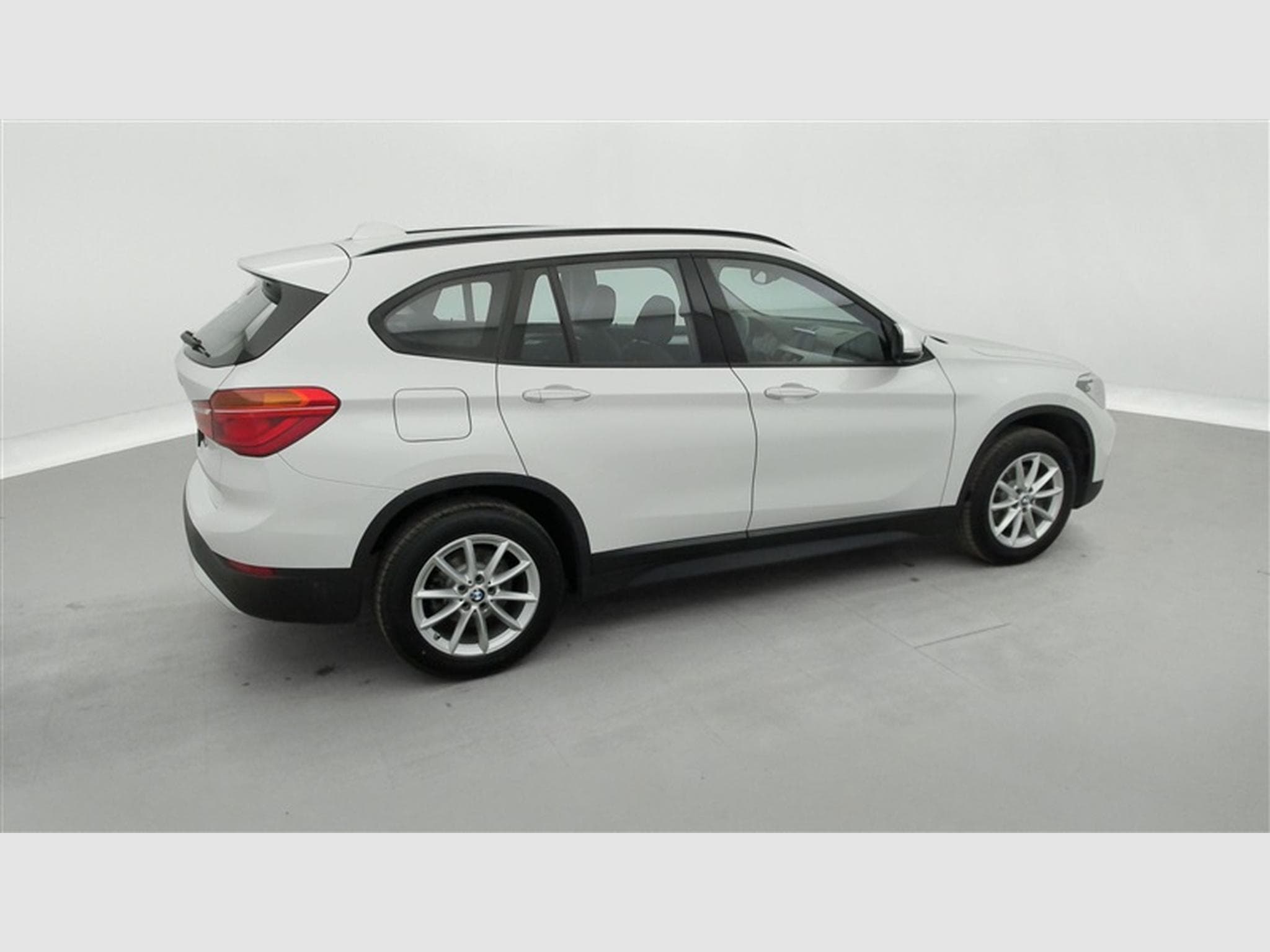BMW X1 1.5i sDrive18 Business CUIR/NAVI/JA17/PDC AV AR (2021) - Photo 24