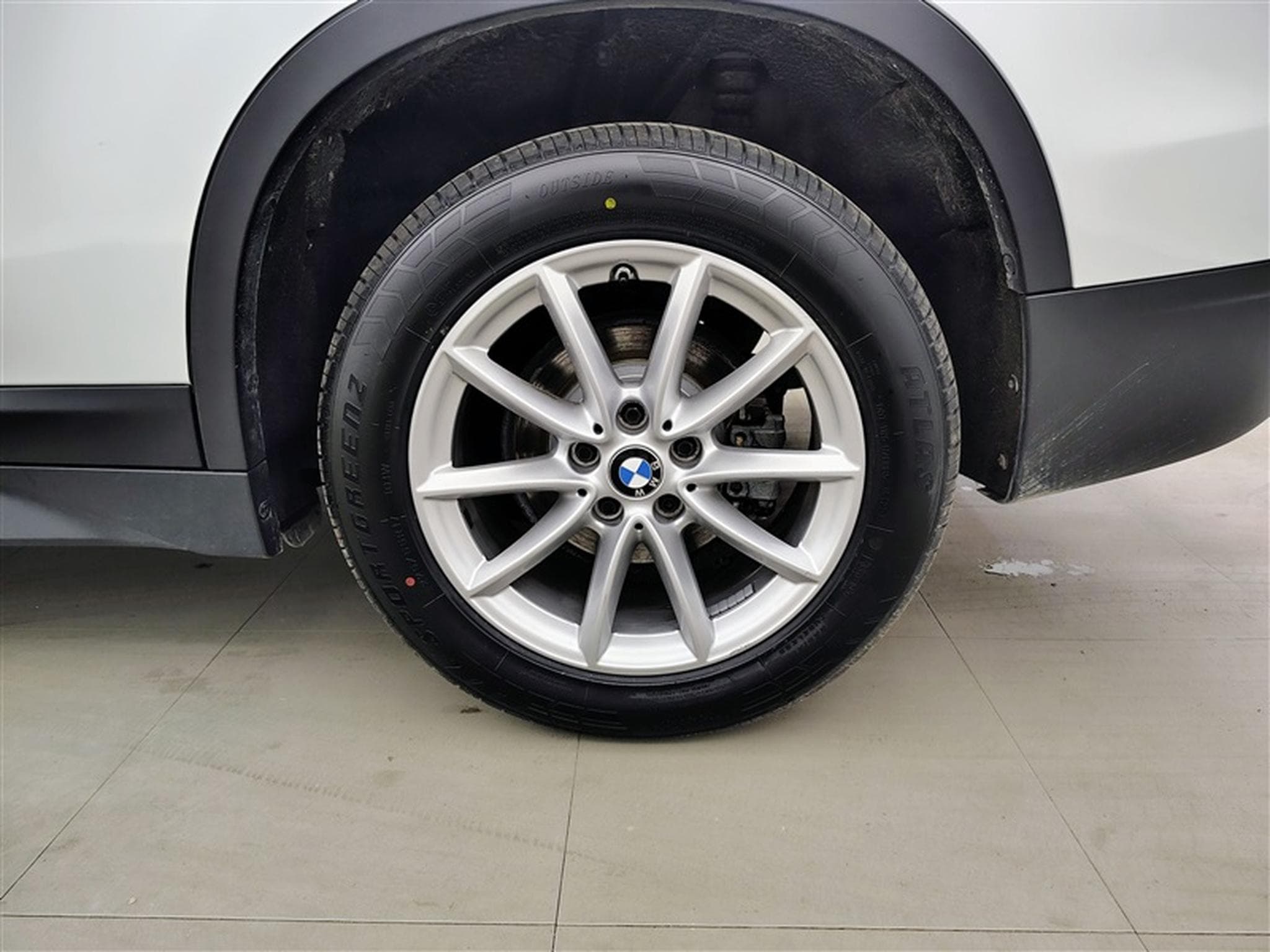 BMW X1 1.5i sDrive18 Business CUIR/NAVI/JA17/PDC AV AR (2021) - Photo 6