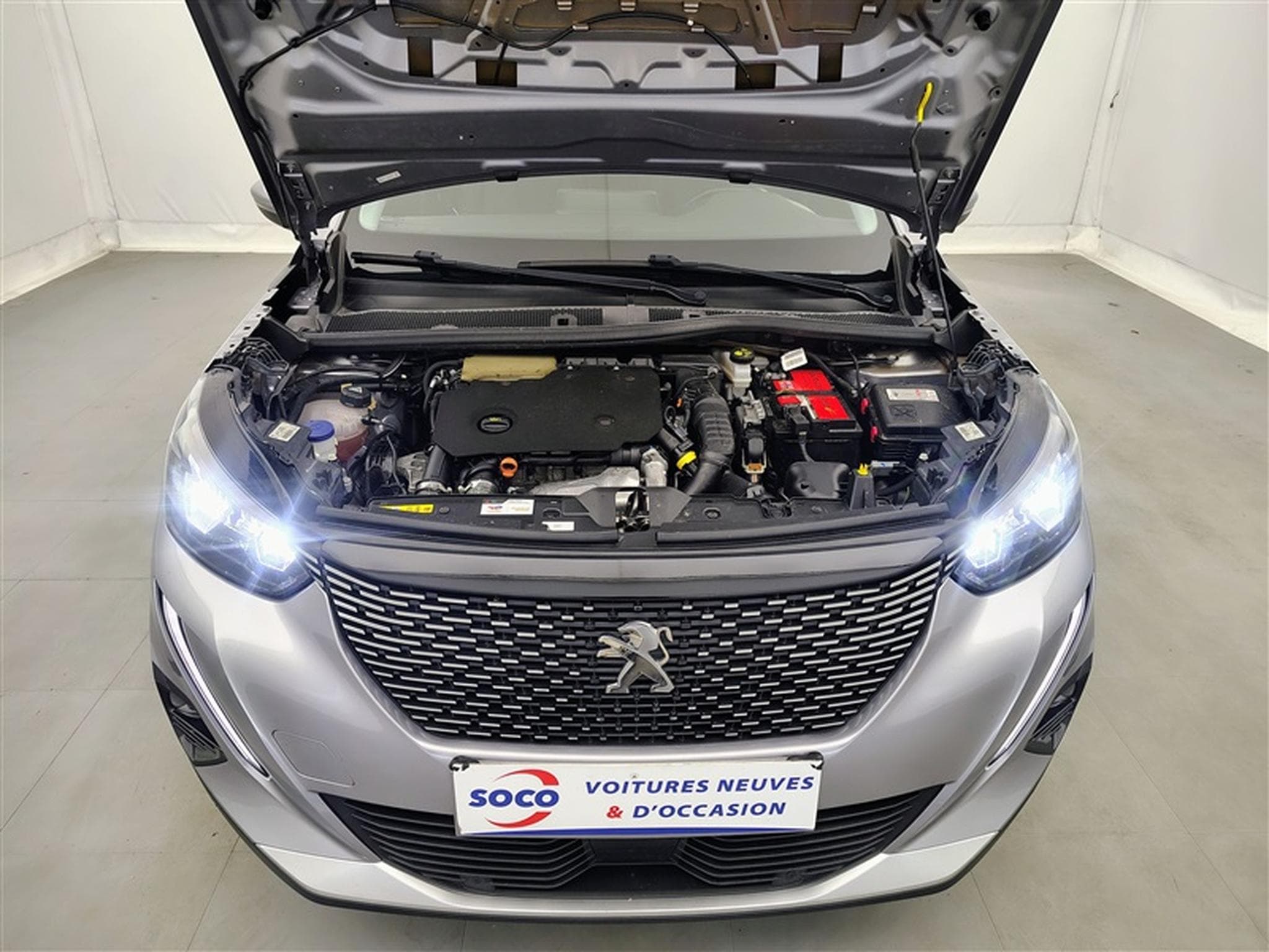 Peugeot 2008 1.5 BlueHDi Active **CAM/NAVI/CARPLAY** (2021) - Foto 19