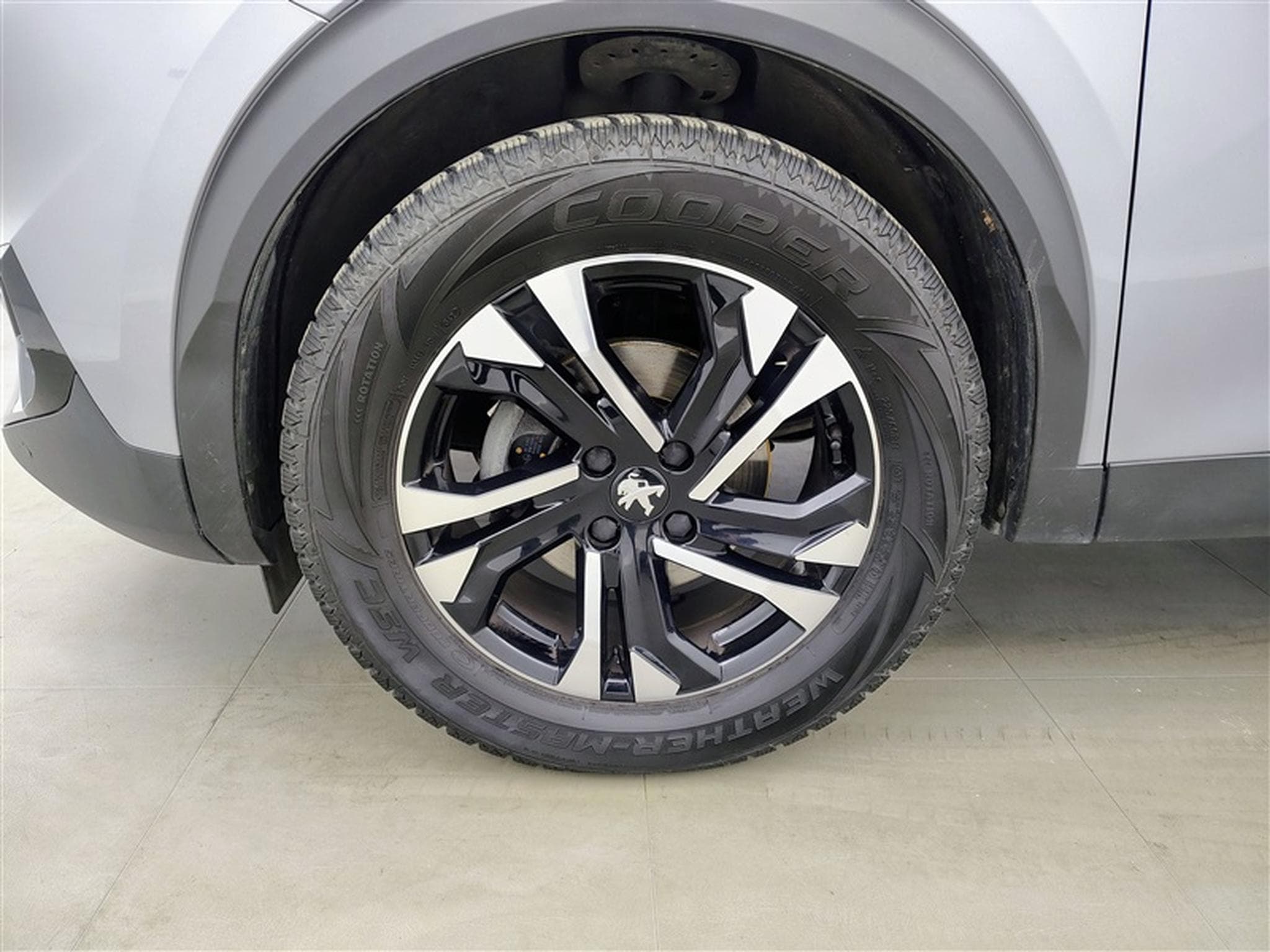 Peugeot 2008 1.5 BlueHDi Active **CAM/NAVI/CARPLAY** (2021) - Foto 6
