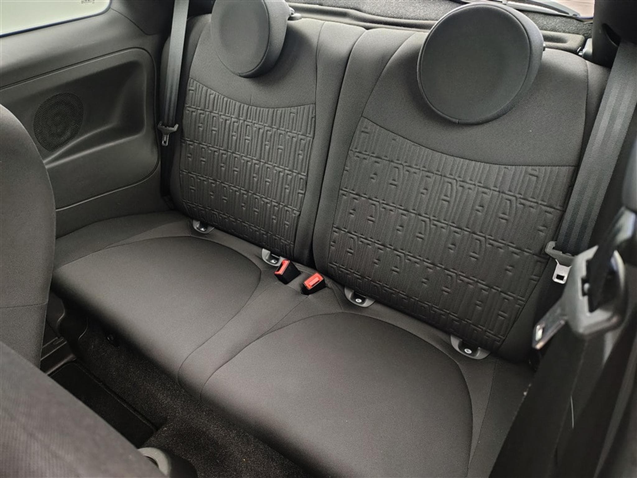 Fiat 500 1.0i MHEV Pop CARPLAY / PDC (2023) - Foto 12