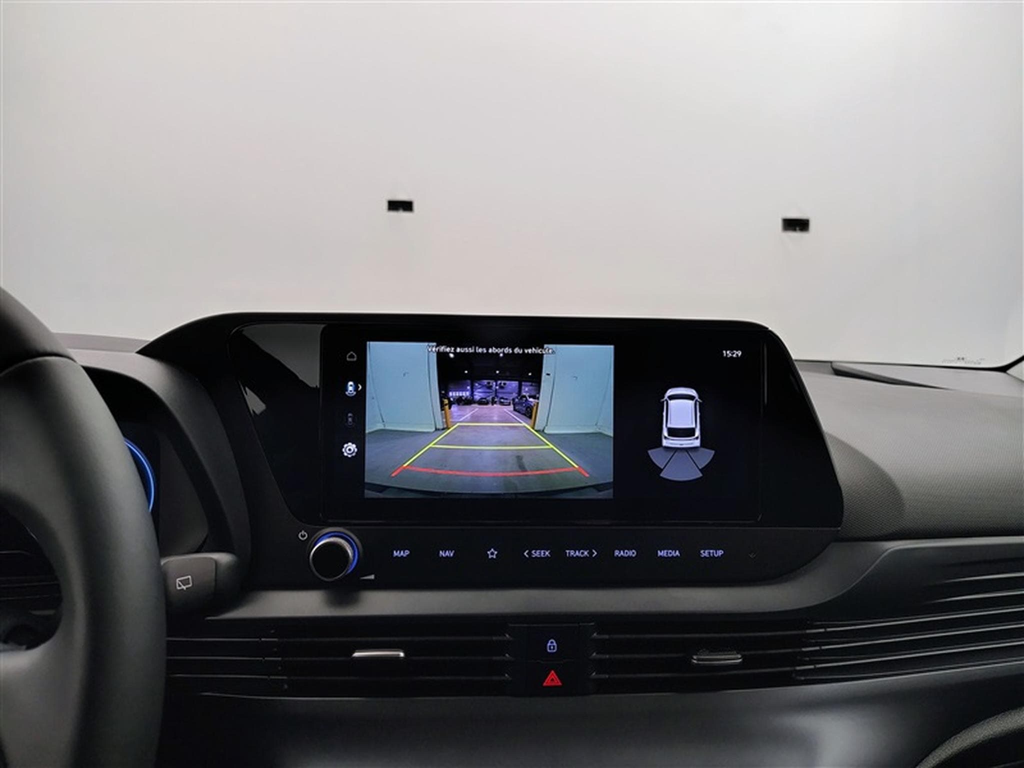 Hyundai i20 1.0 T-GDi 90Cv DCT ConnectLine NAVI / CARPLAY / CAMERA (2026) - Foto 17