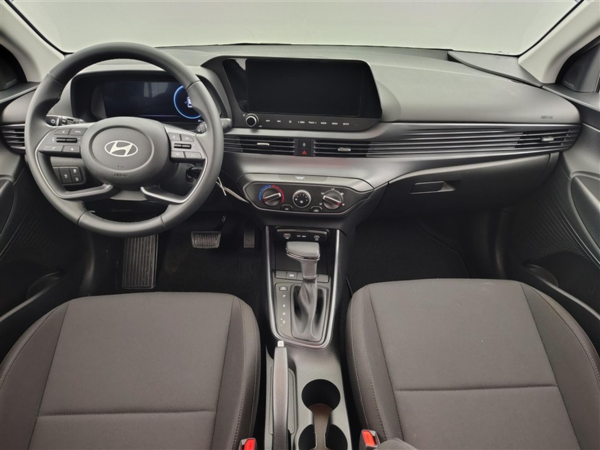 Hyundai i20 1.0 T-GDi 90Cv DCT ConnectLine NAVI / CARPLAY / CAMERA (2026) - Foto 8