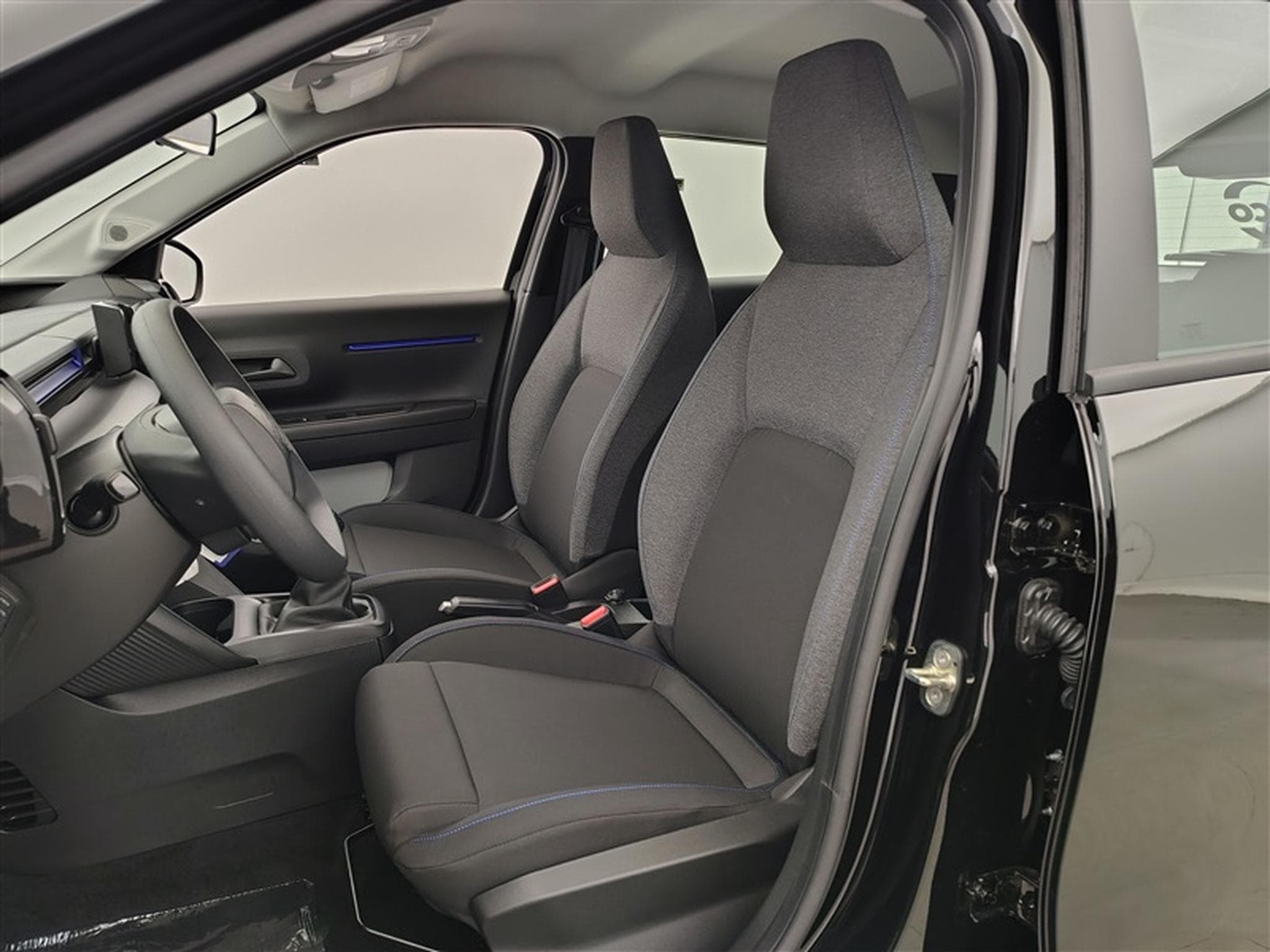 Citroen C3 1.2 PureTech 100cv You! (2025) - Photo 6