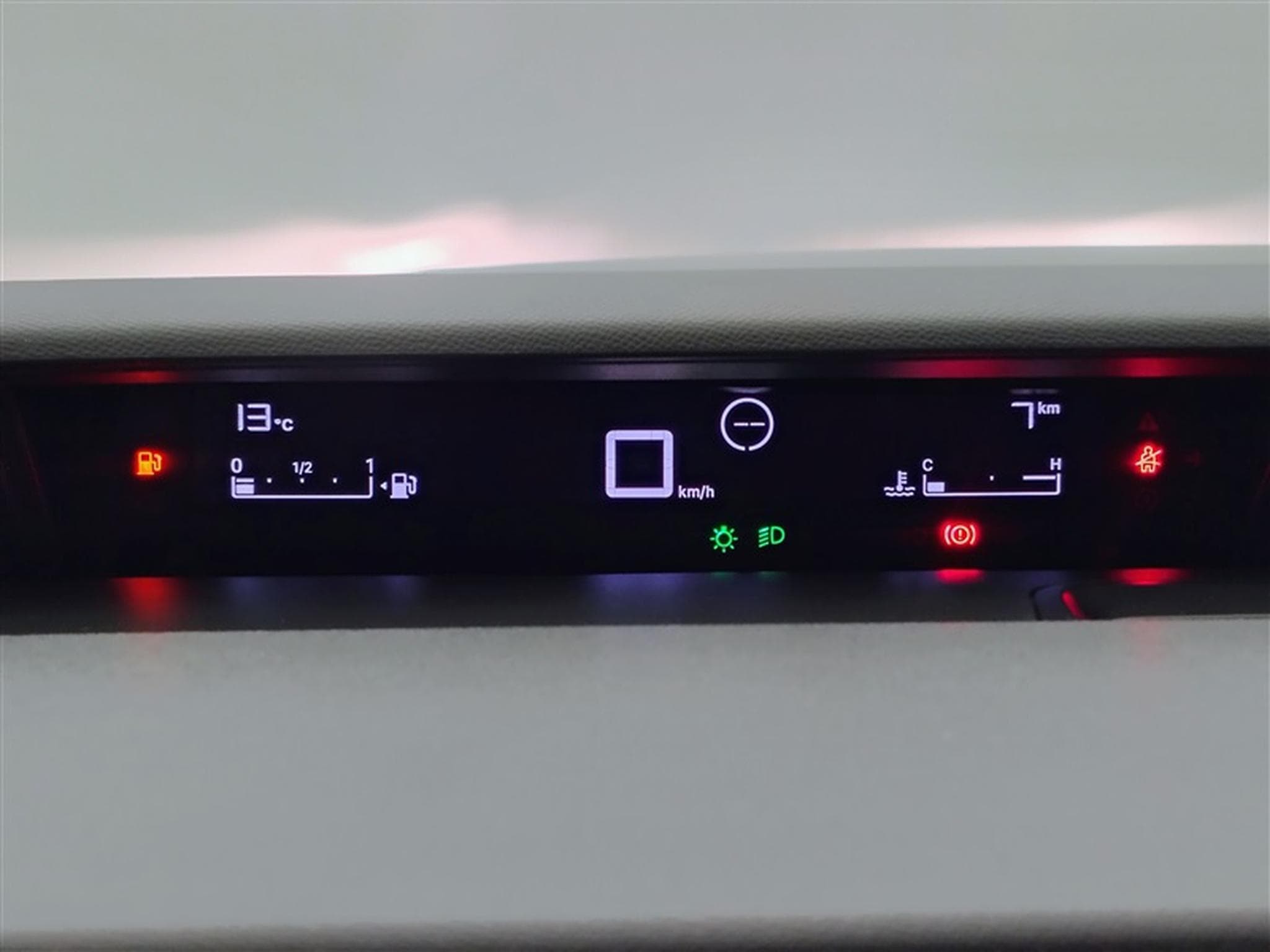 Citroen C3 1.2 PureTech 100cv You! (2025) - Photo 9