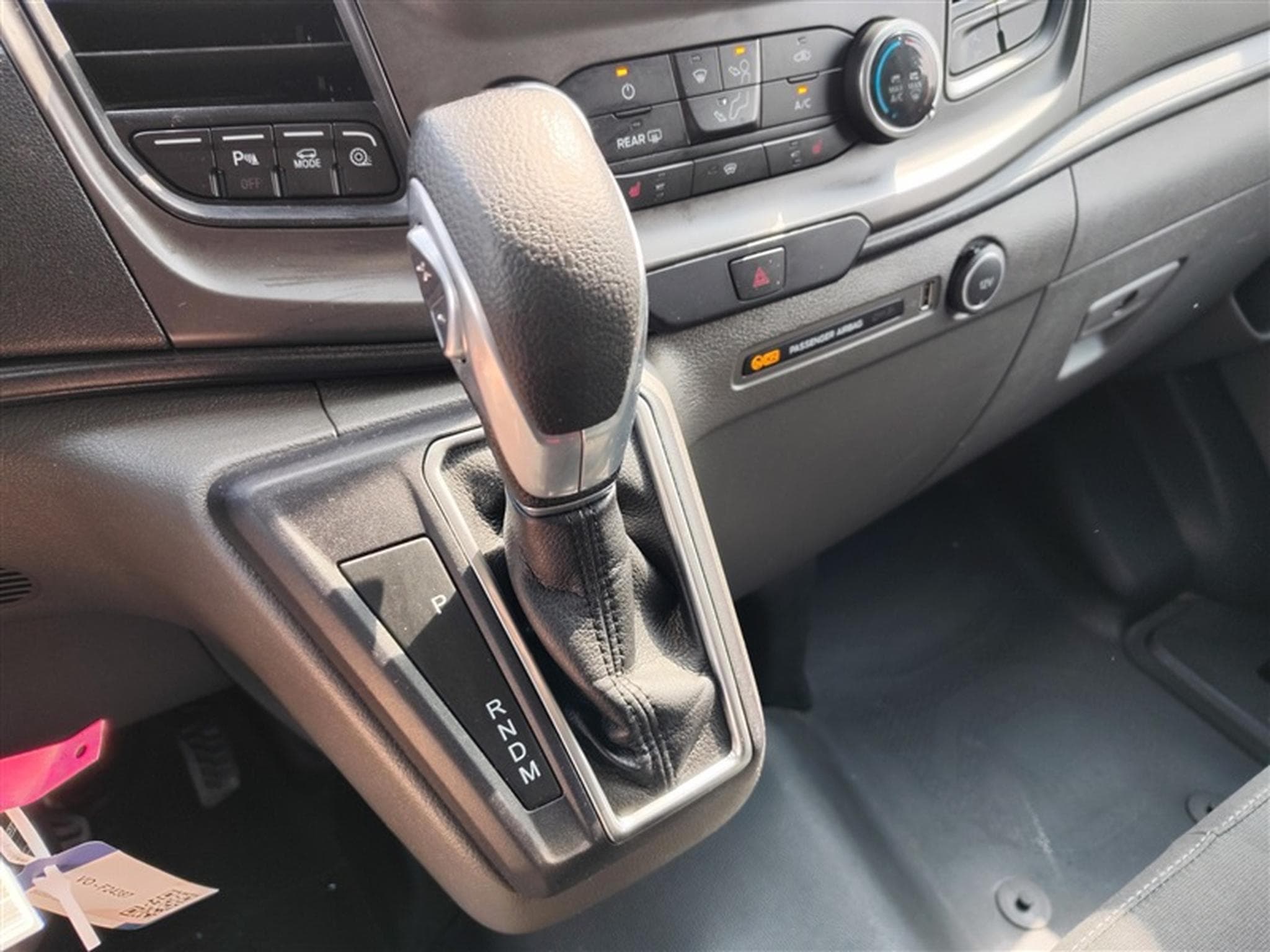 Ford Transit 2.0 TDCi 96KW 340 L1 Trend AT6 (2020) - Photo 12