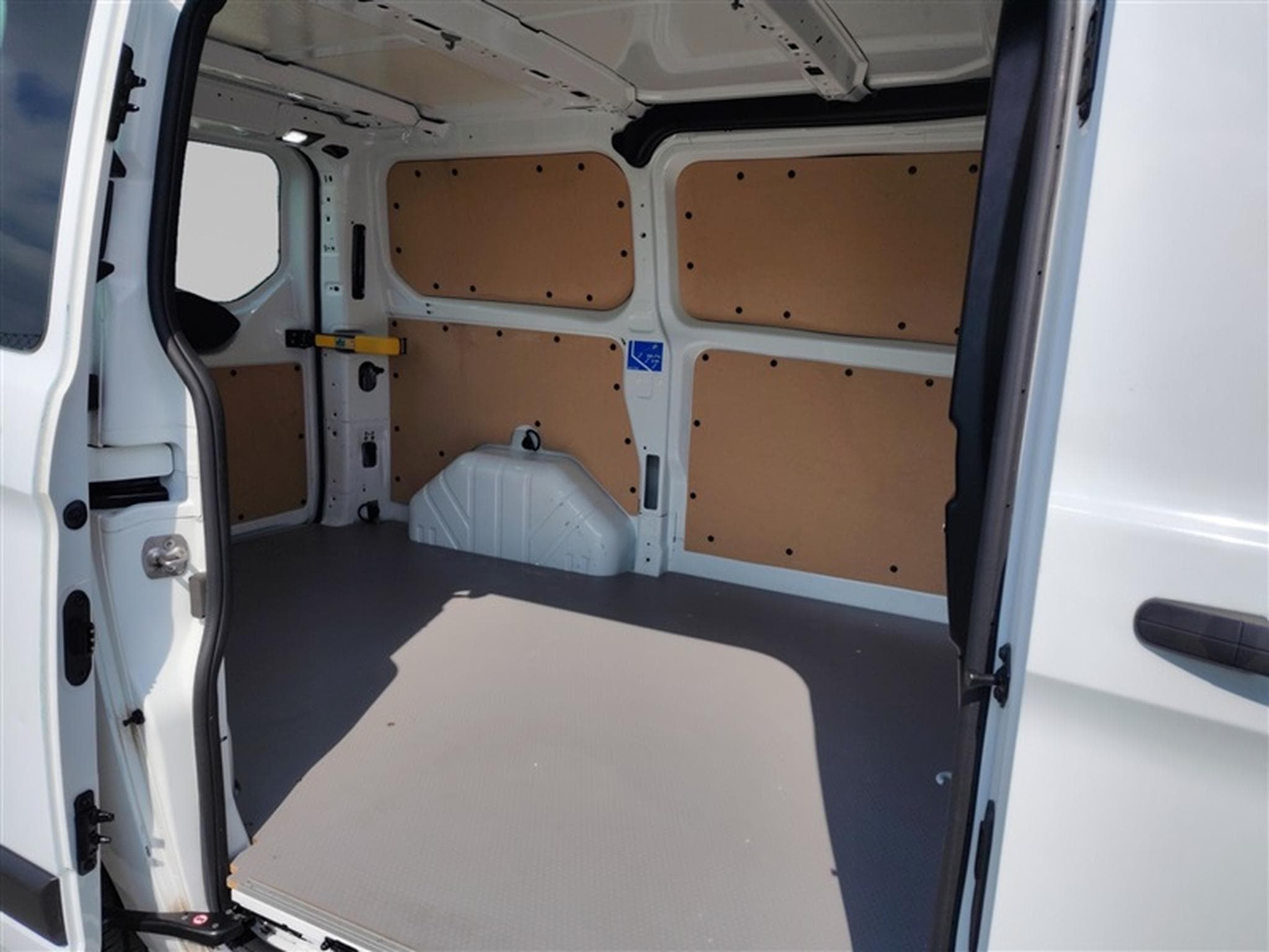 Ford Transit 2.0 TDCi 96KW 340 L1 Trend AT6 (2020) - Photo 13