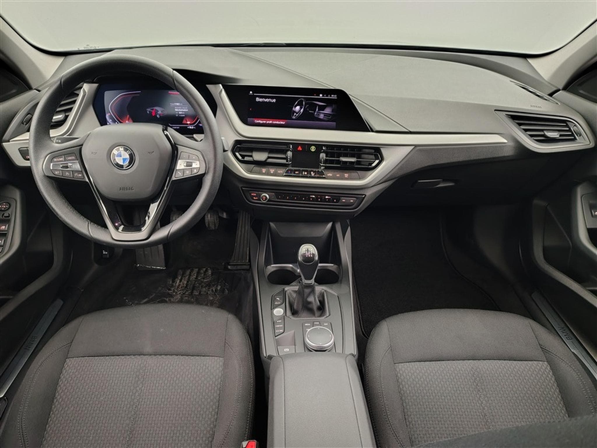 BMW 116 116i Business Line NAVI/FULL LED/JA16/PDC AV AR (2023) - Photo 8