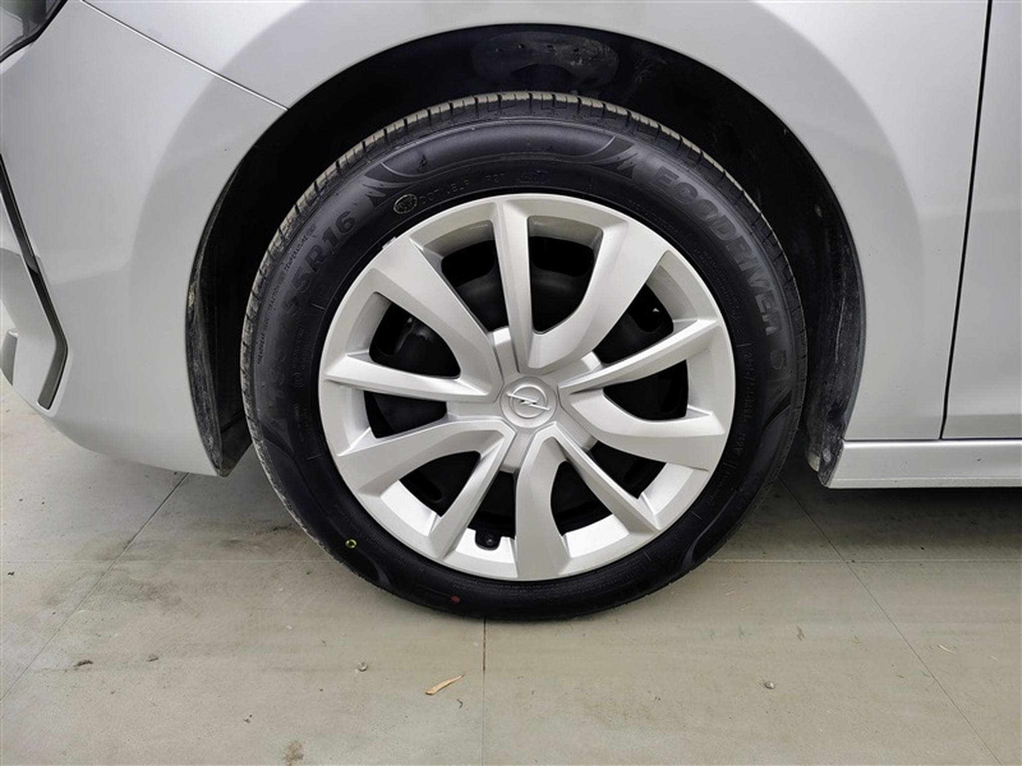 Opel Corsa 1.2i  Business S/S (2024) - Photo 5