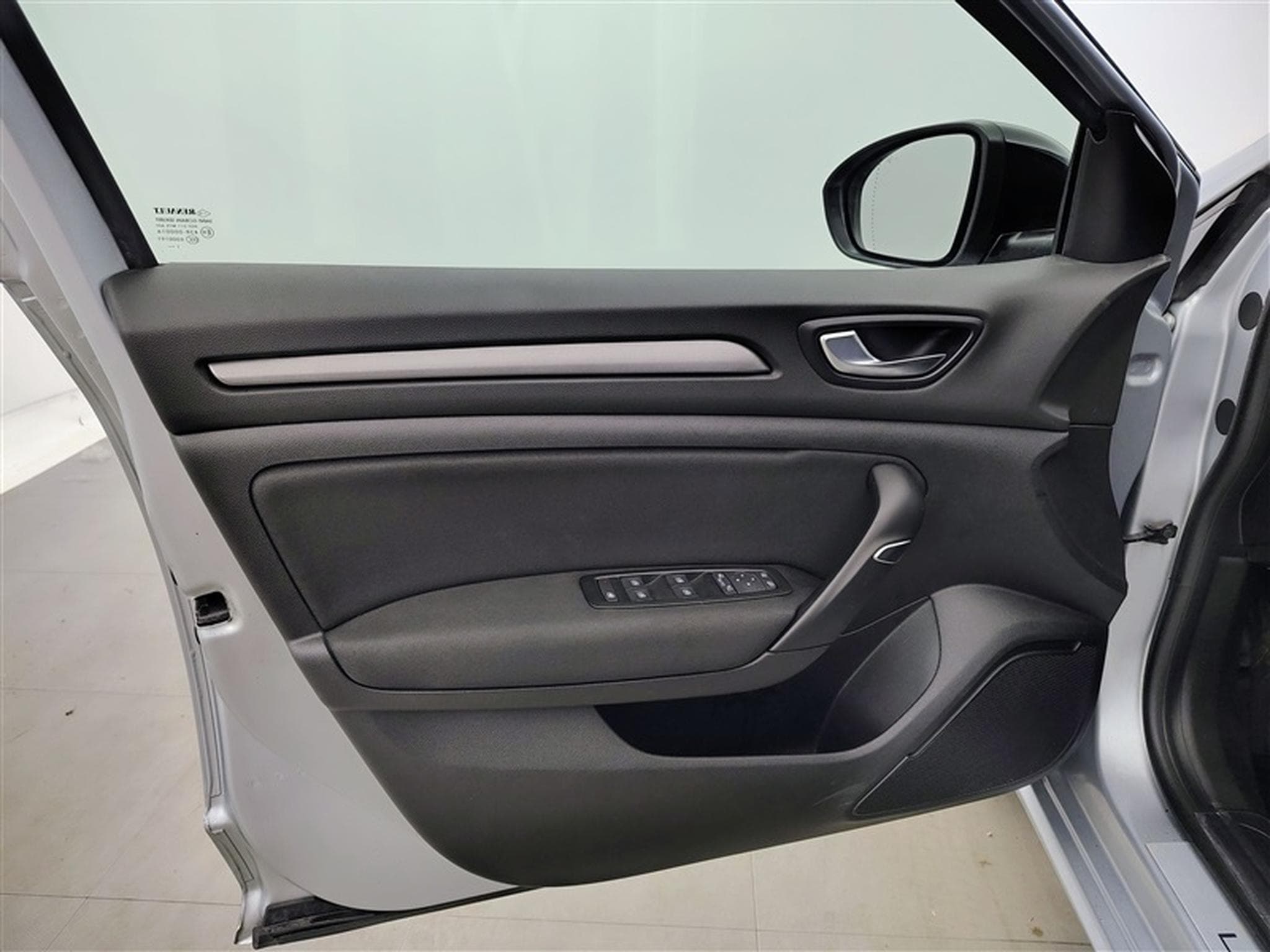 Renault Megane 1.0 TCe Limited GPF°NAV°CARPLAY°FULL LED°CAM°PDC AV-AR (2021) - Photo 17