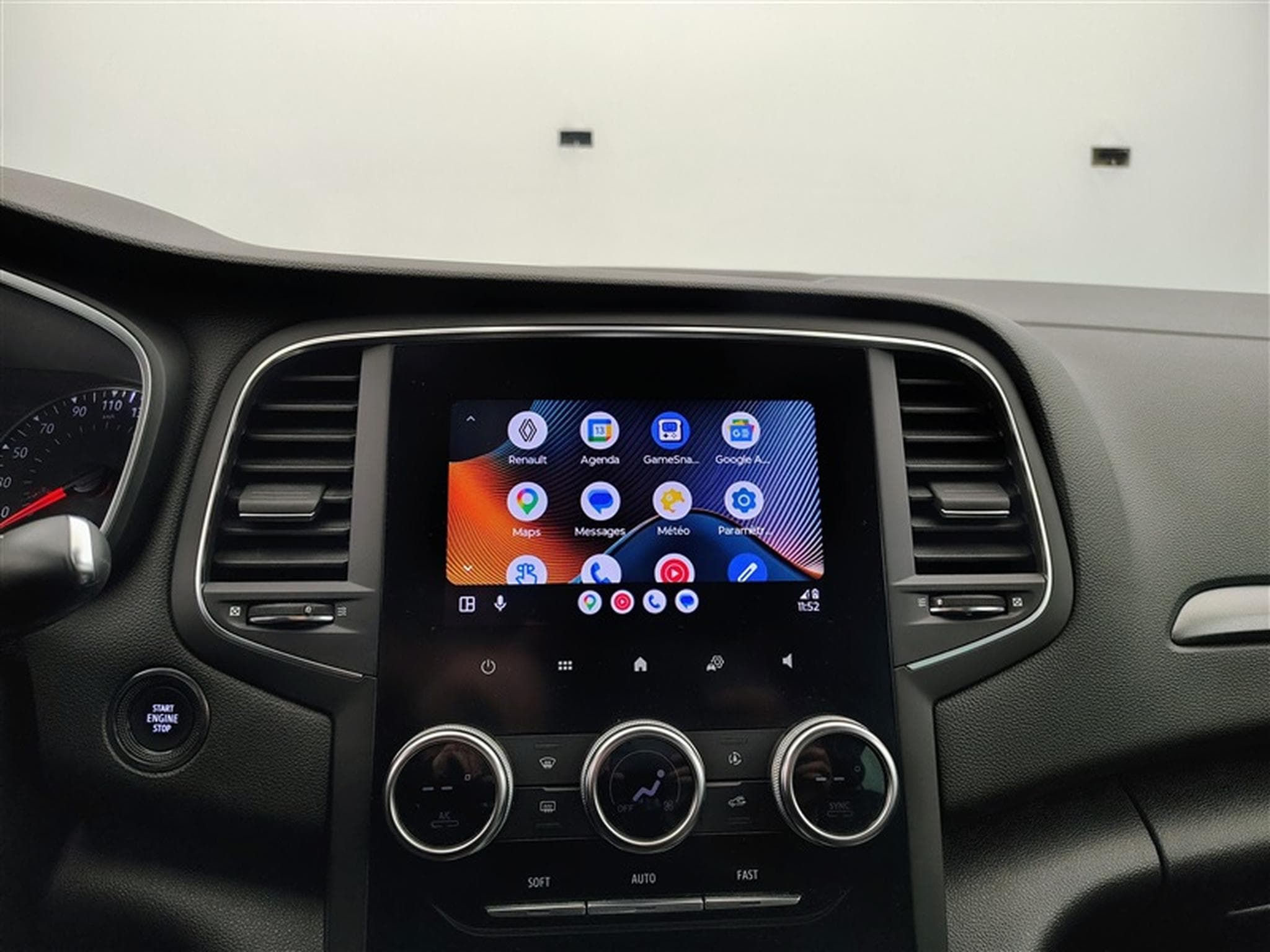 Renault Megane 1.0 TCe Limited GPF°NAV°CARPLAY°FULL LED°CAM°PDC AV-AR (2021) - Photo 20