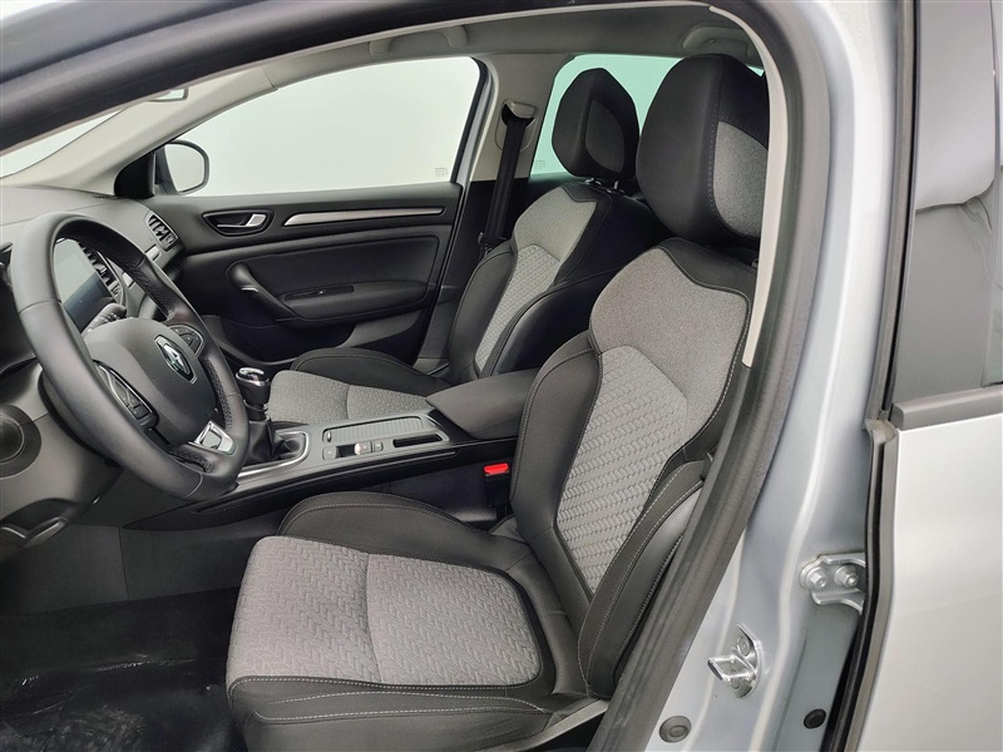 Renault Megane 1.0 TCe Limited GPF°NAV°CARPLAY°FULL LED°CAM°PDC AV-AR (2021) - Photo 7