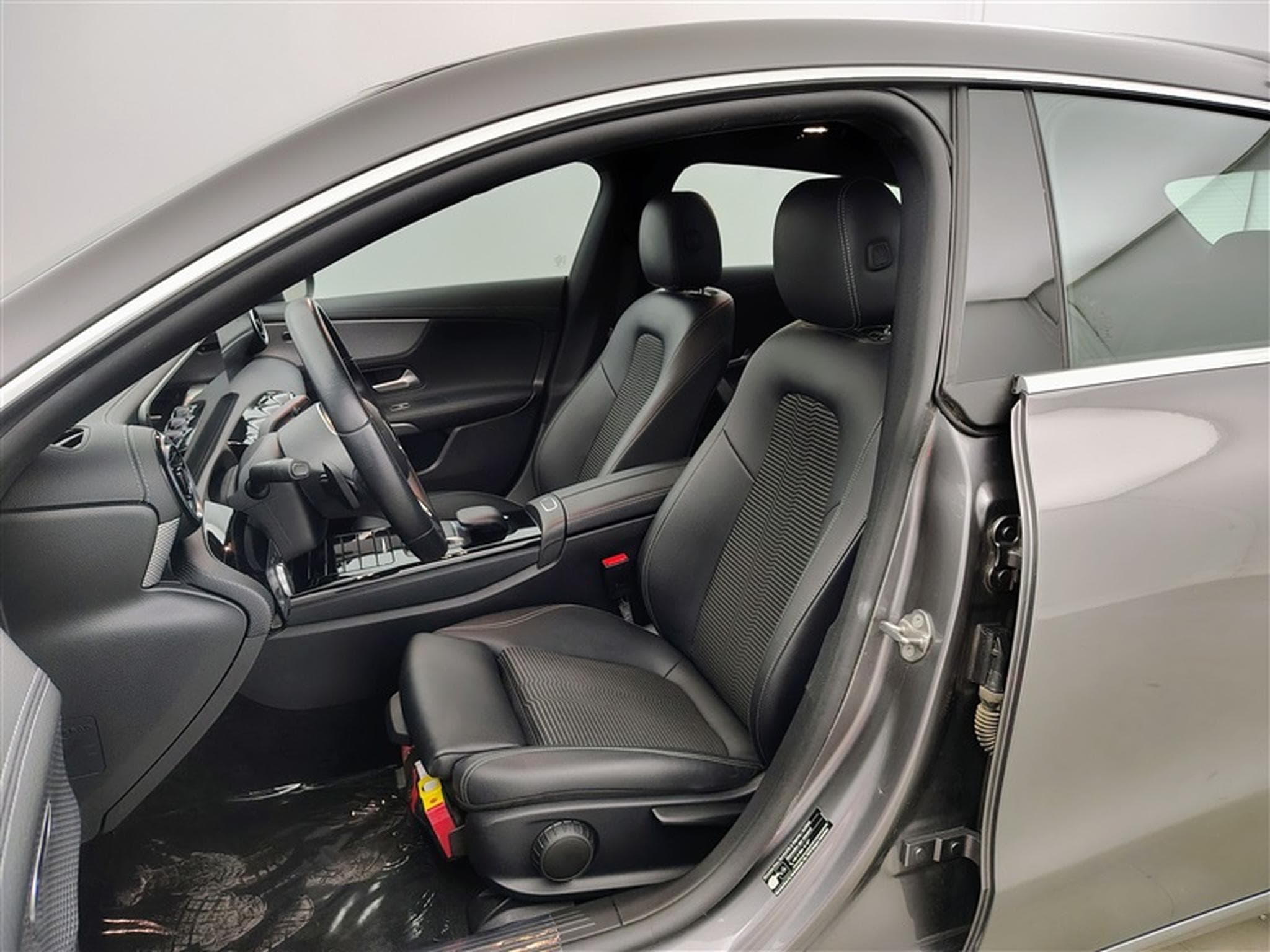 Mercedes CLA 250 e PHEV Business Line  Navi / Led / PDC av+ar (2022) - Photo 7