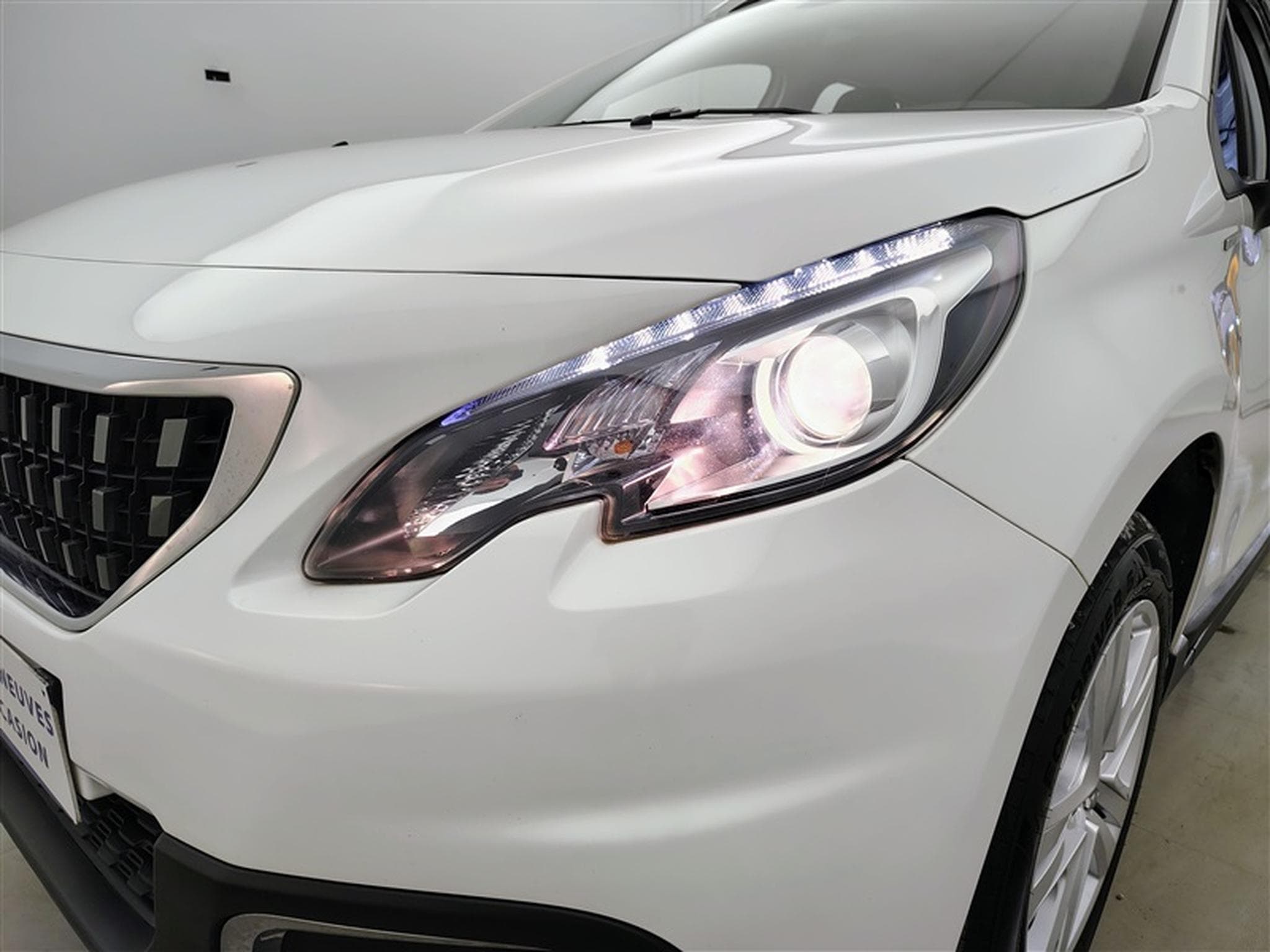 Peugeot 2008 1.2 PureTech 110Cv AUTO Style (2019) - Photo 15