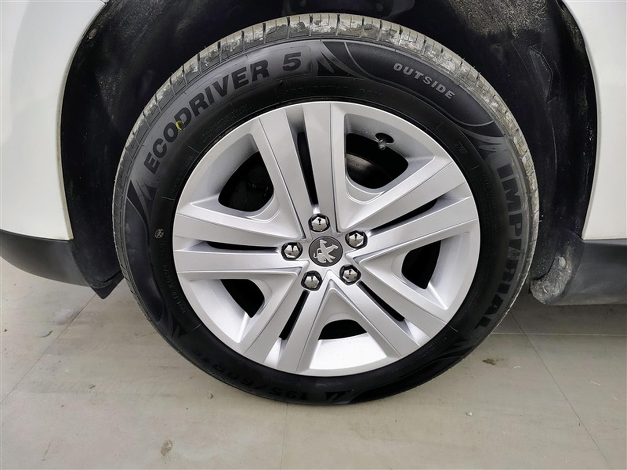 Peugeot 2008 1.2 PureTech 110Cv AUTO Style (2019) - Photo 6