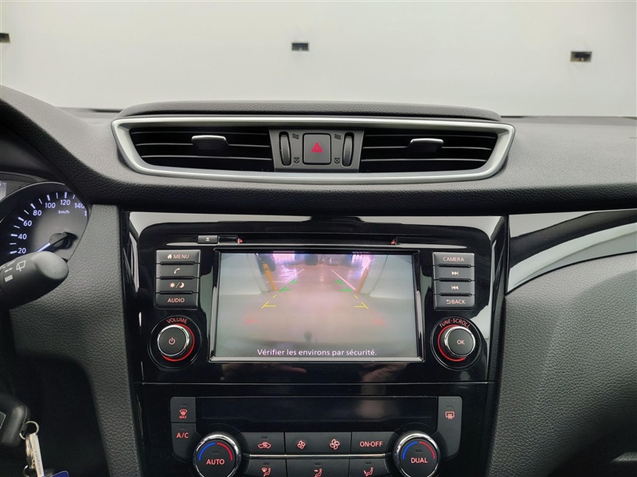 Nissan Qashqai 1.3 DIG-T Urban Edition (2021) - Photo 17