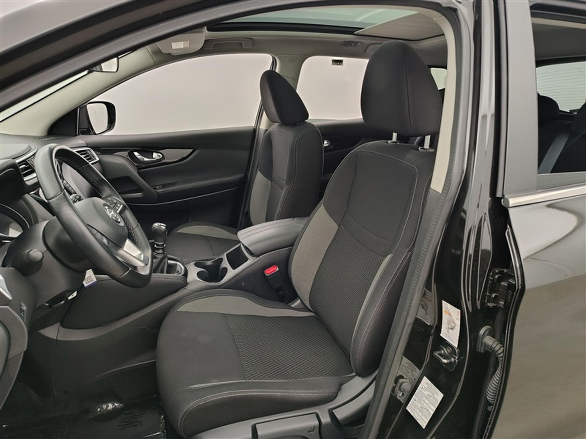 Nissan Qashqai 1.3 DIG-T Urban Edition (2021) - Photo 7