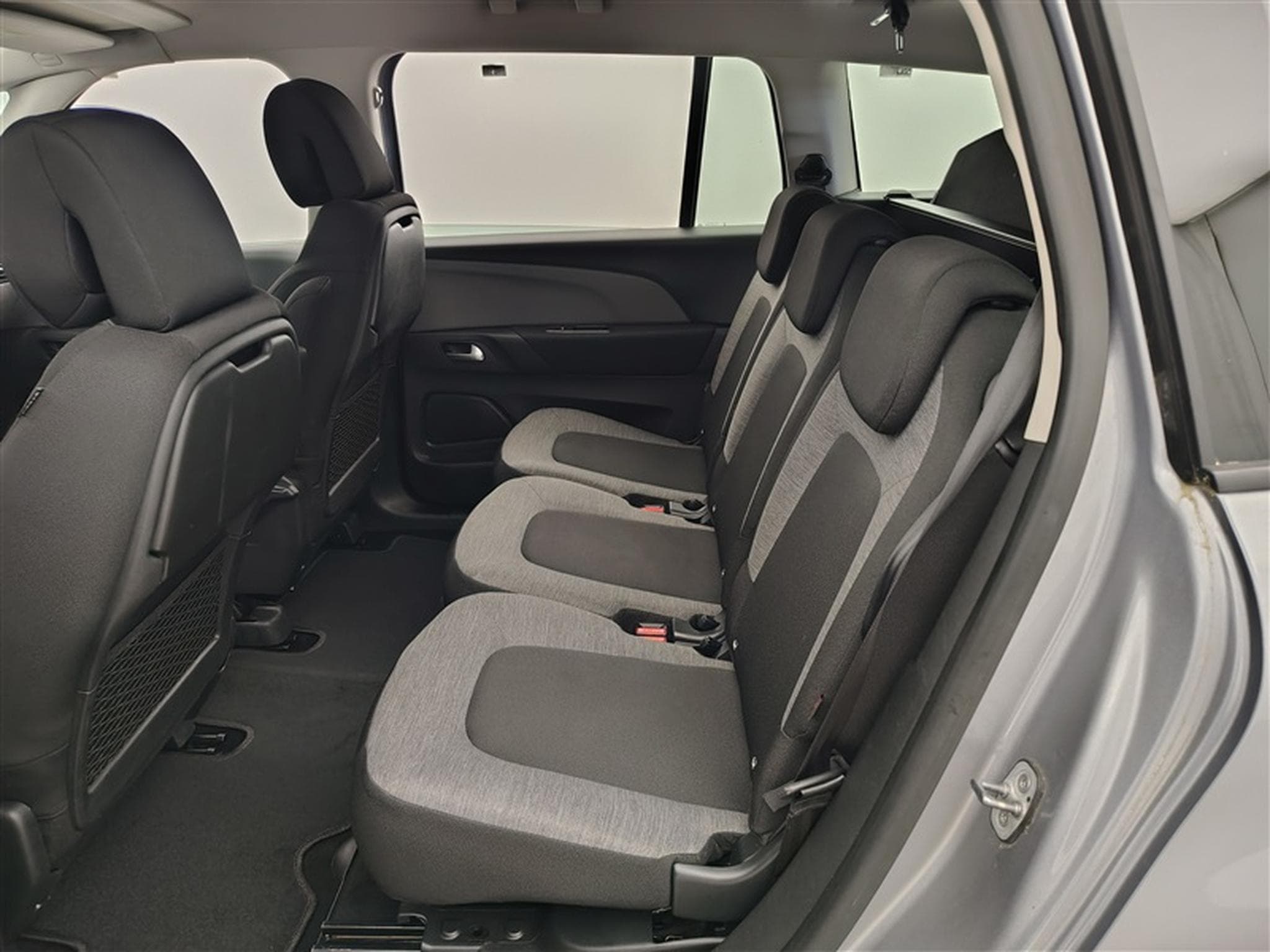 Citroen Grand C4 SpaceTourer 1.2 PureTech 130cv EAT8 Feel 7PL NAVI / CARPLAY / ALU / PDC (2021) - Photo 13