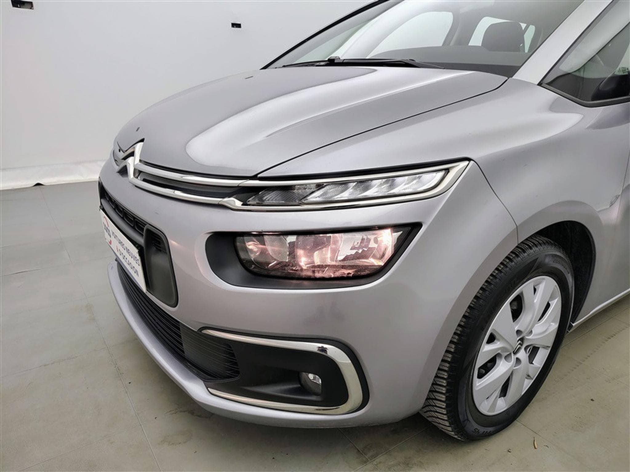 Citroen Grand C4 SpaceTourer 1.2 PureTech 130cv EAT8 Feel 7PL NAVI / CARPLAY / ALU / PDC (2021) - Photo 15