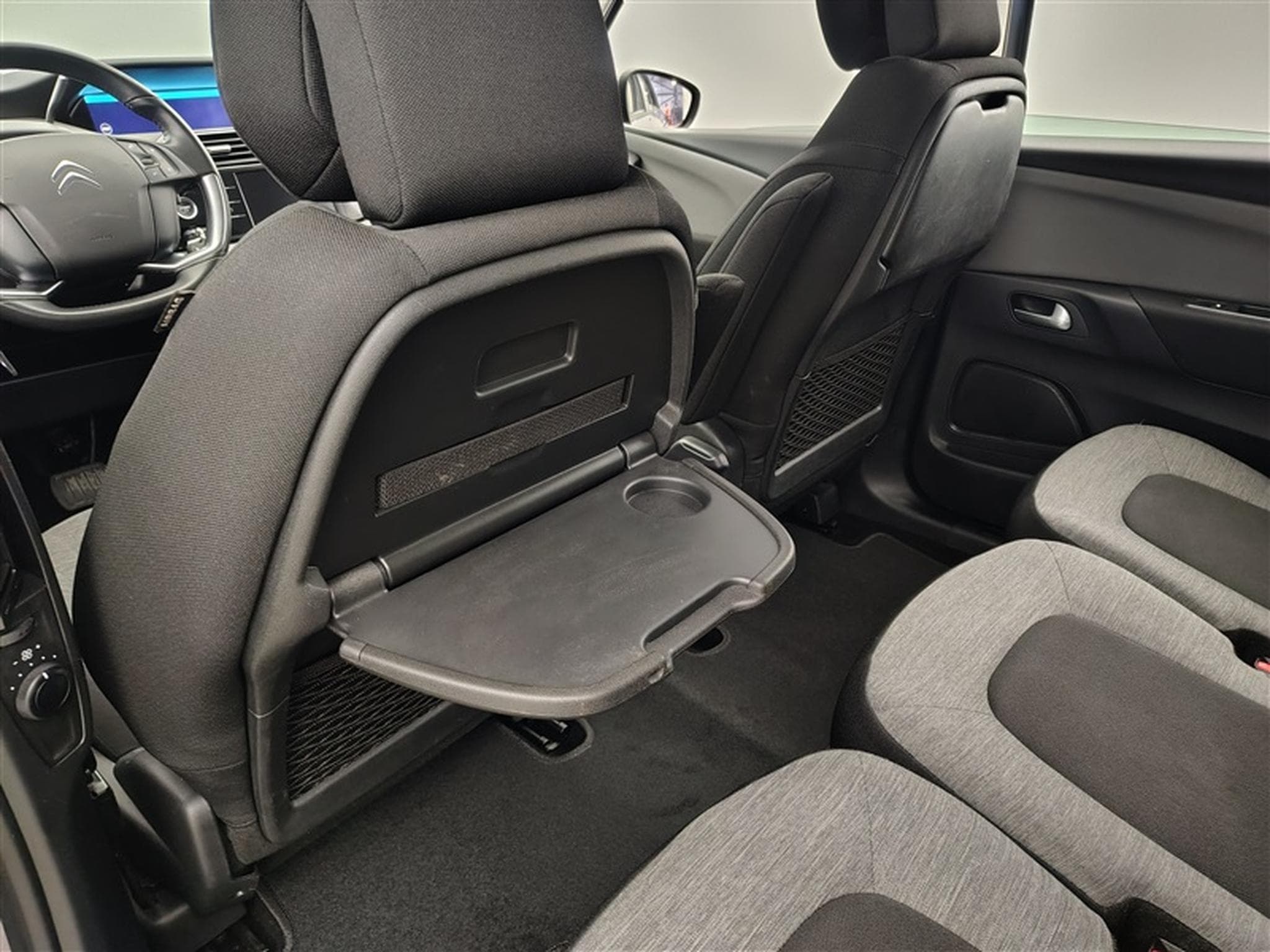 Citroen Grand C4 SpaceTourer 1.2 PureTech 130cv EAT8 Feel 7PL NAVI / CARPLAY / ALU / PDC (2021) - Photo 18