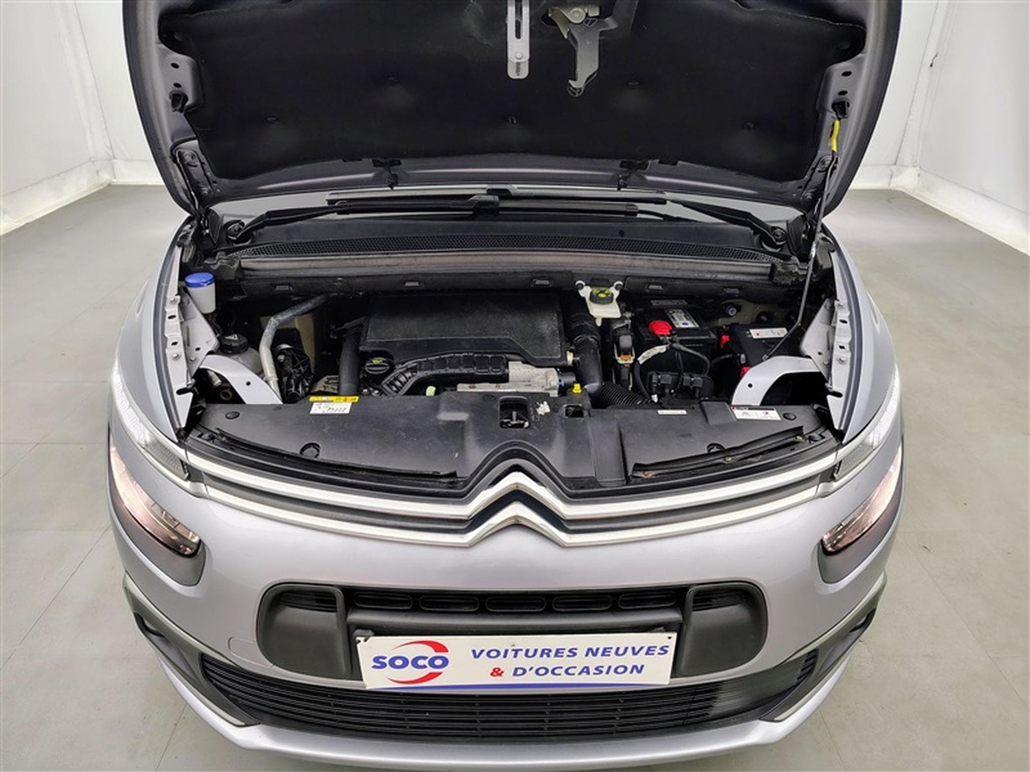 Citroen Grand C4 SpaceTourer 1.2 PureTech 130cv EAT8 Feel 7PL NAVI / CARPLAY / ALU / PDC (2021) - Photo 19