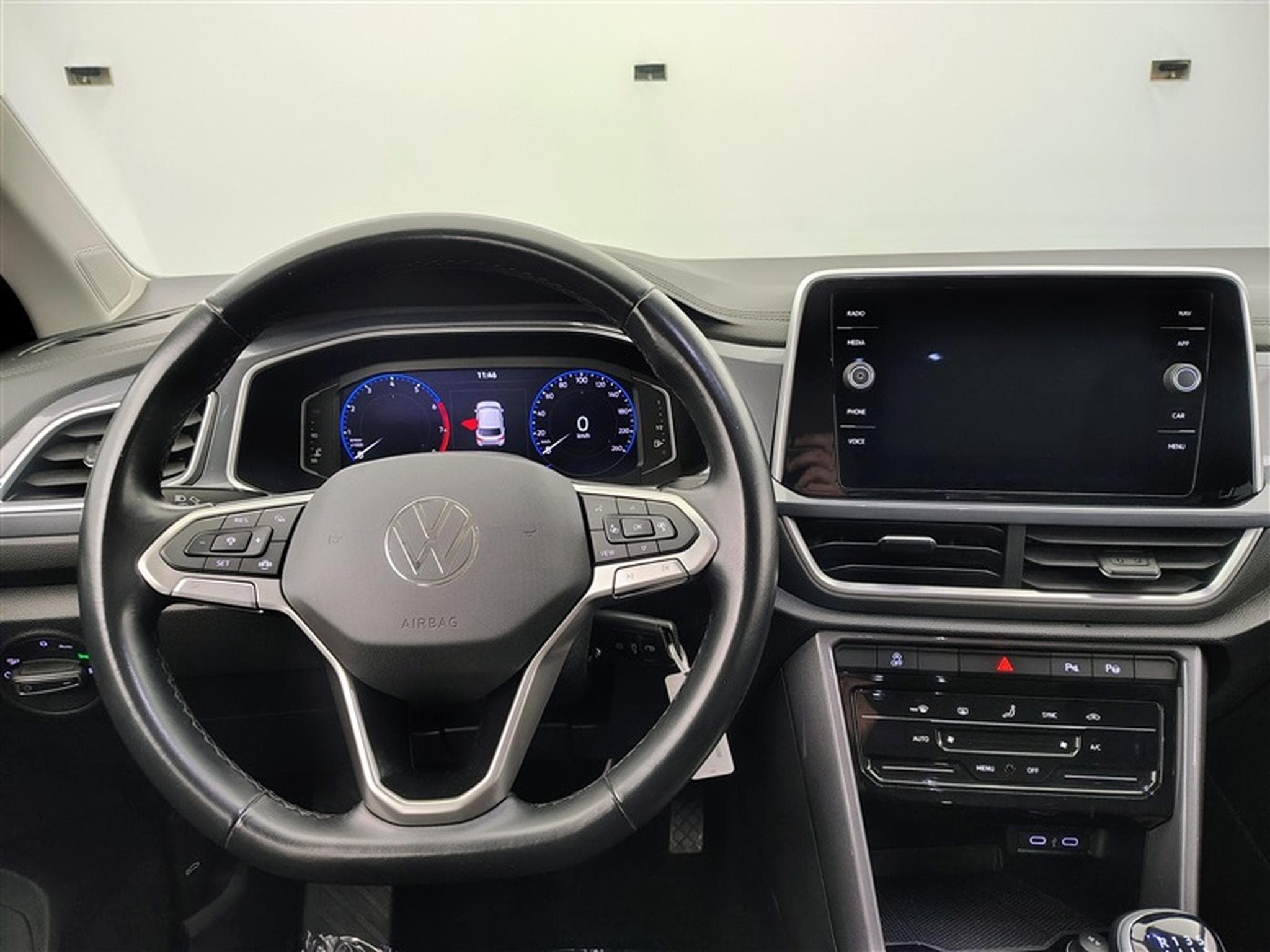 VW T-Roc 1.0 TSI 110Cv Style CARPLAY / ALU / PDC (2022) - Photo 9