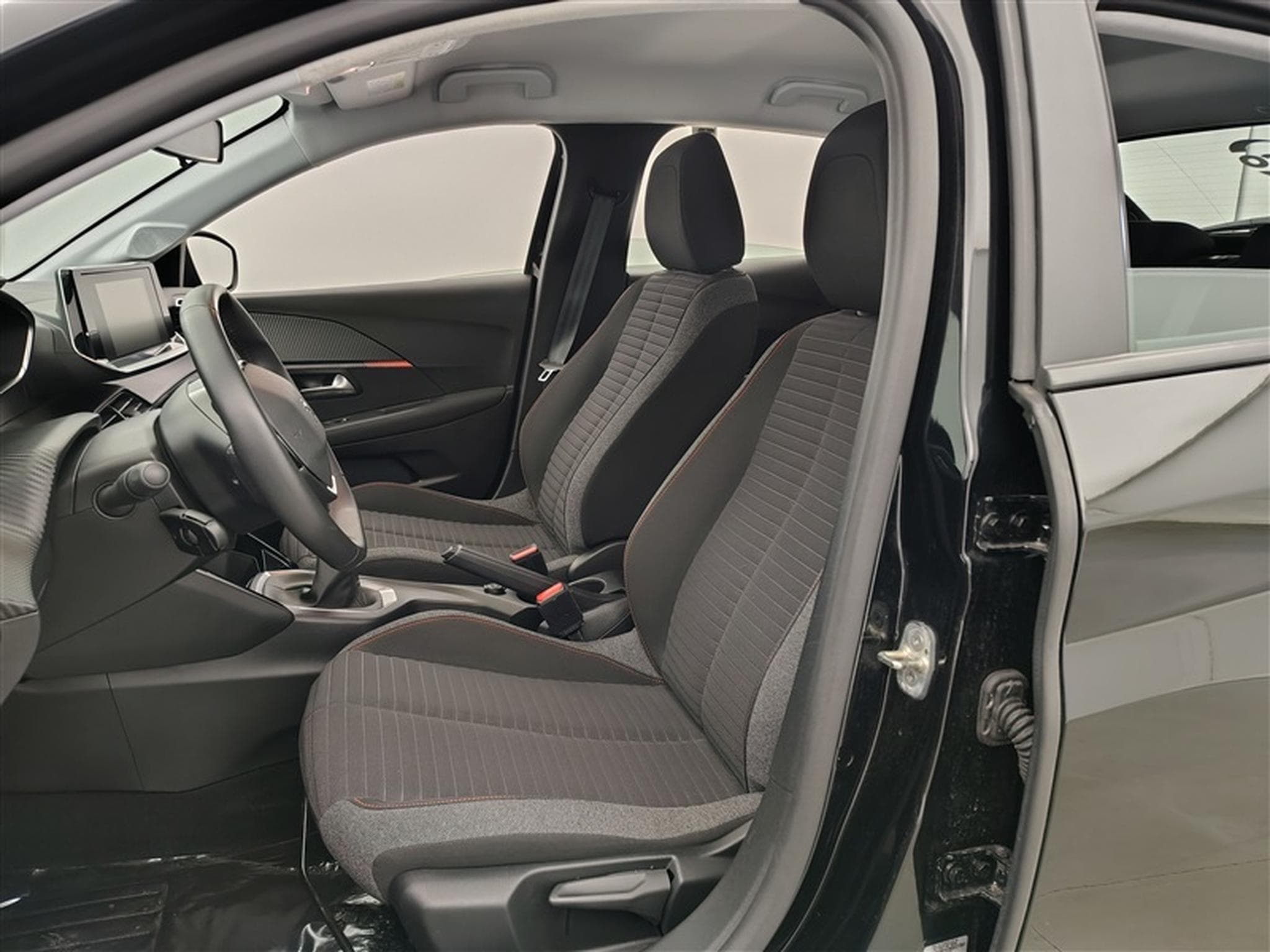 Peugeot 208 1.2i PureTech Active Pack (EU6.4) (2022) - Photo 7