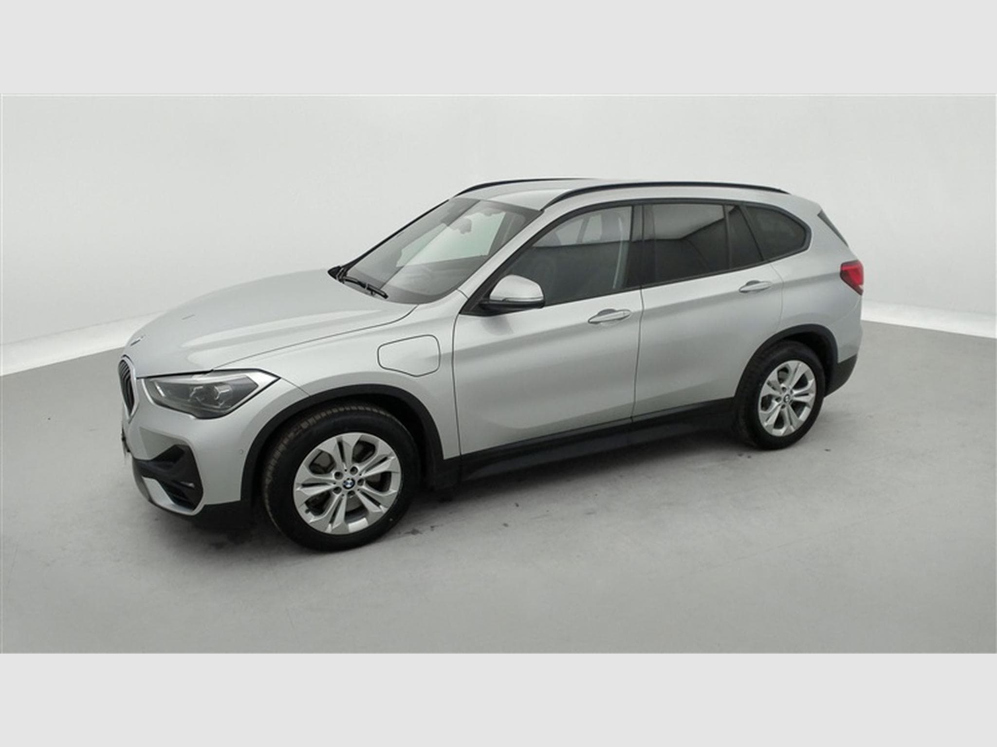 BMW X1 PHEV 1.5iA xDrive25e Cuir / Navi / Led (2021) - Photo 23