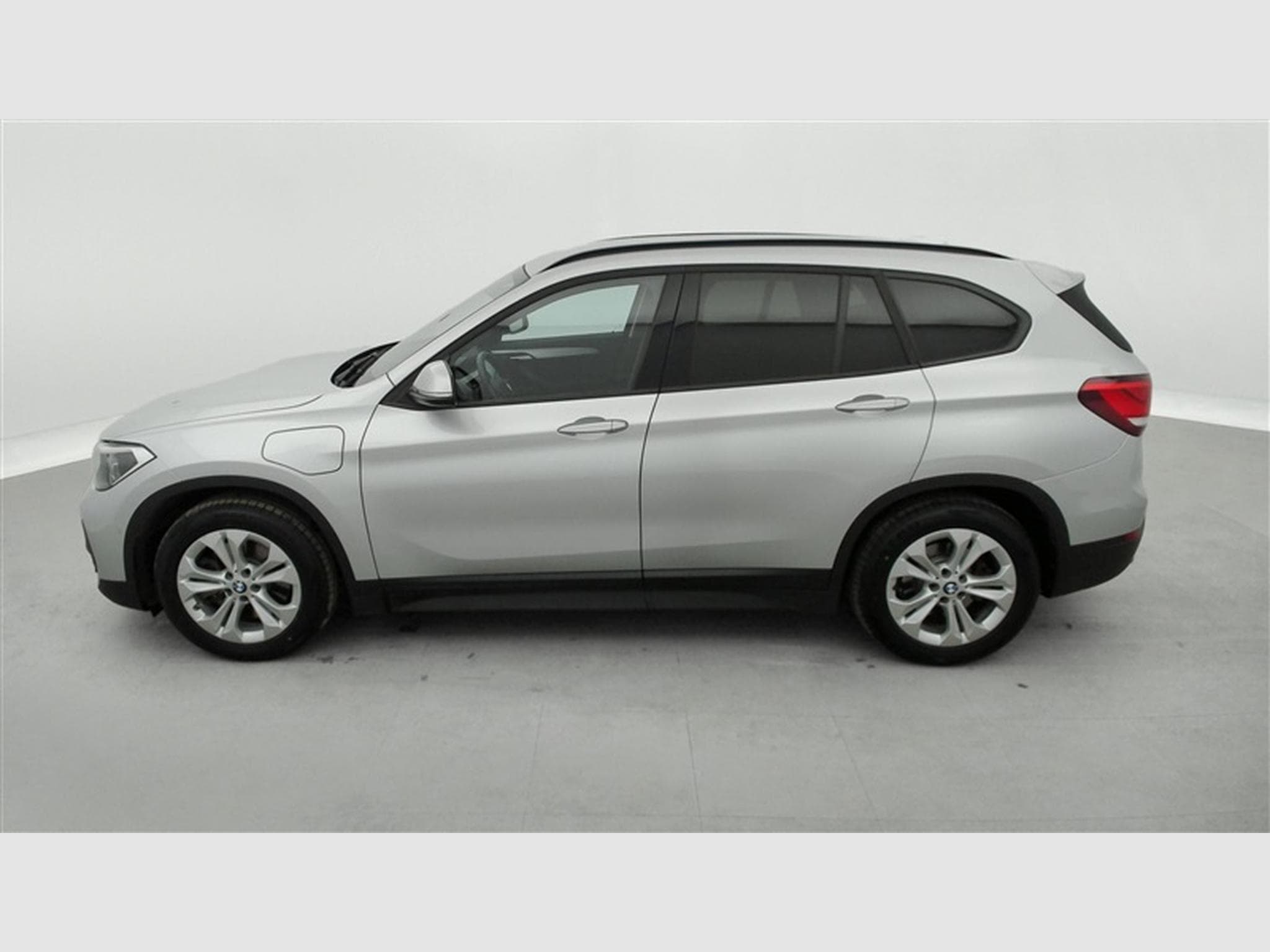BMW X1 PHEV 1.5iA xDrive25e Cuir / Navi / Led (2021) - Photo 3
