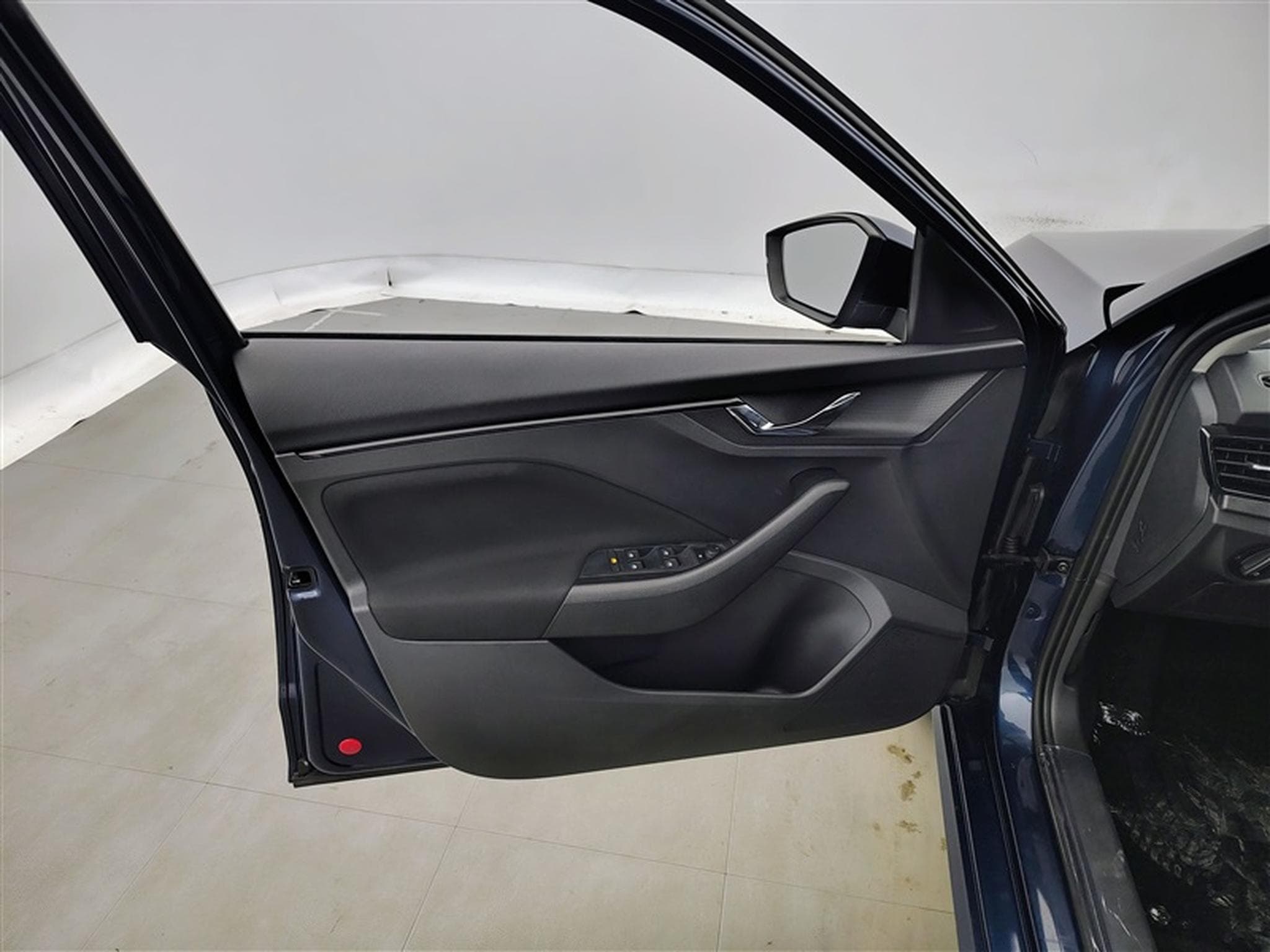 Skoda Kamiq 1.5 TSI 150cv DSG Ambition APP / FULL LED / CAMERA / KEYLESS (2021) - Photo 16