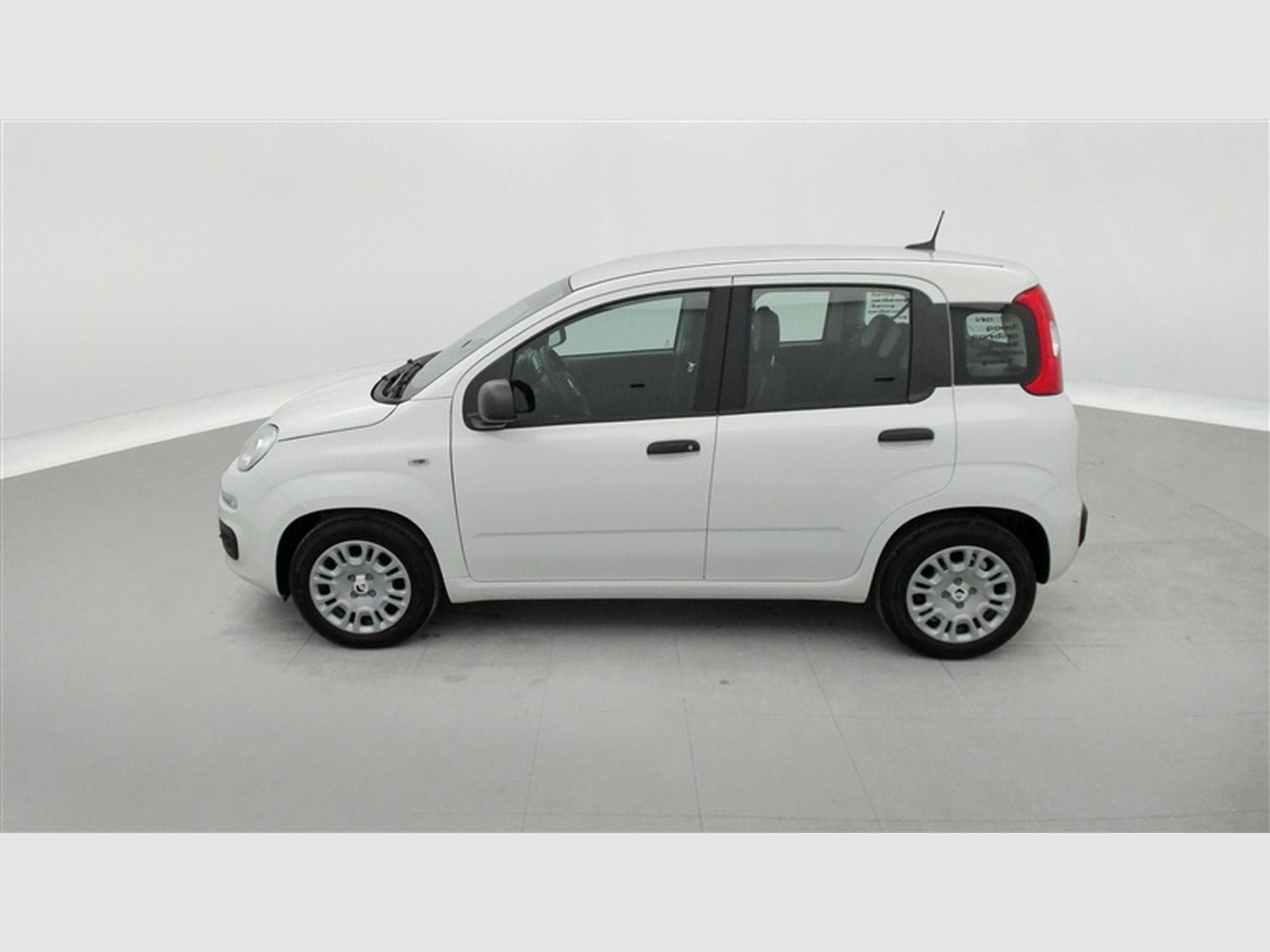 Fiat Panda 1.0i MHEV Icon 5p. CLIM / BLUETOOTH / PDC AR (2026) - Photo 3
