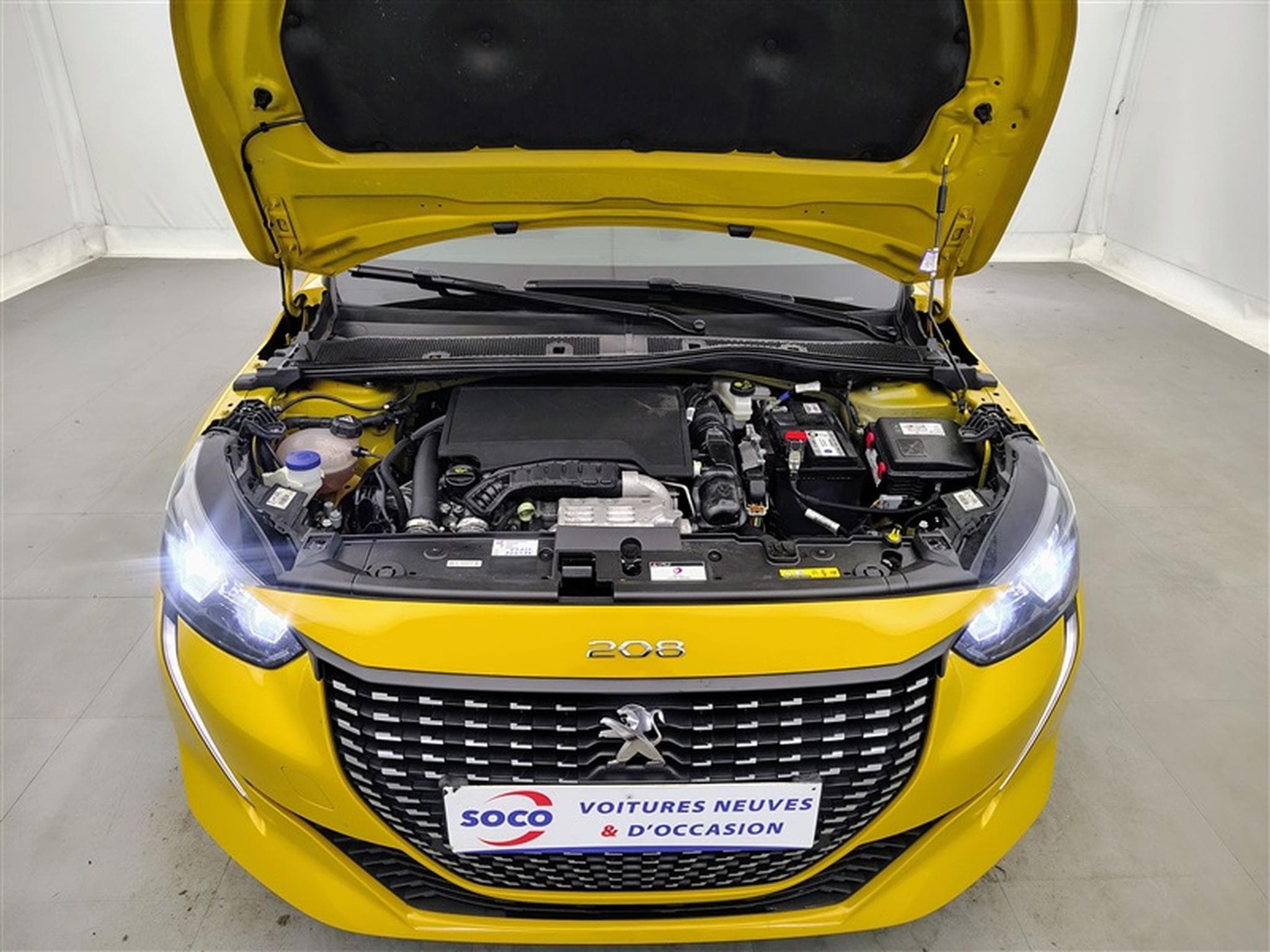 Peugeot 208 1.2i PureTech 100Cv EAT8 Style NAVI / FULL LED / PDC (2023) - Foto 18