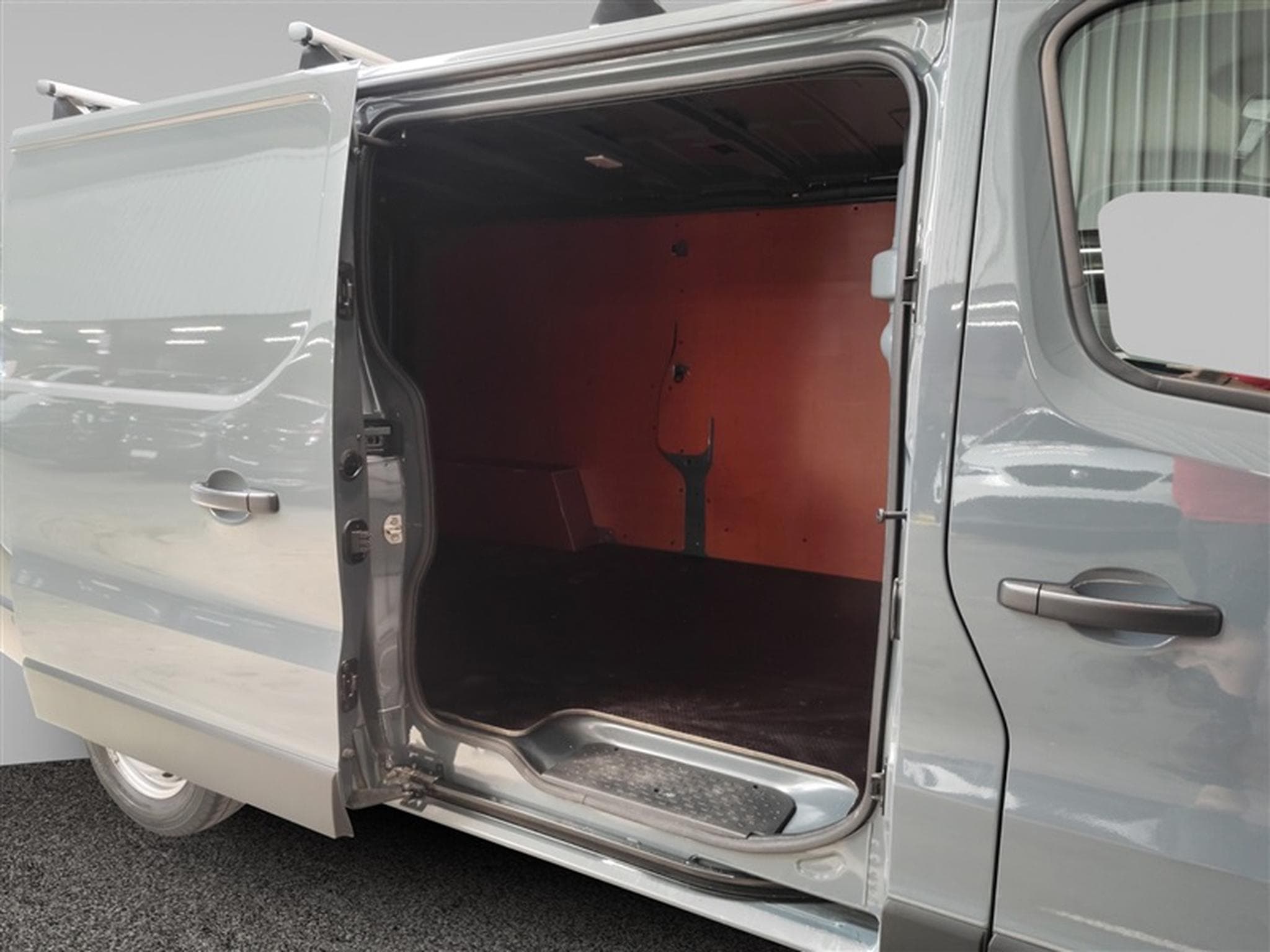 Renault Trafic 2.0 Blue dCi L1 Zen S/S (2024) - Foto 13
