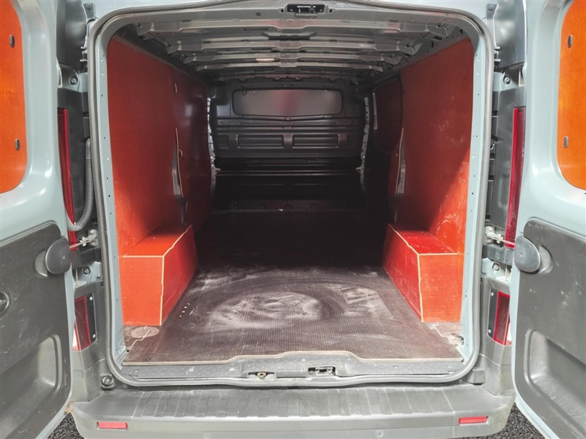 Renault Trafic 2.0 Blue dCi L1 Zen S/S (2024) - Foto 14